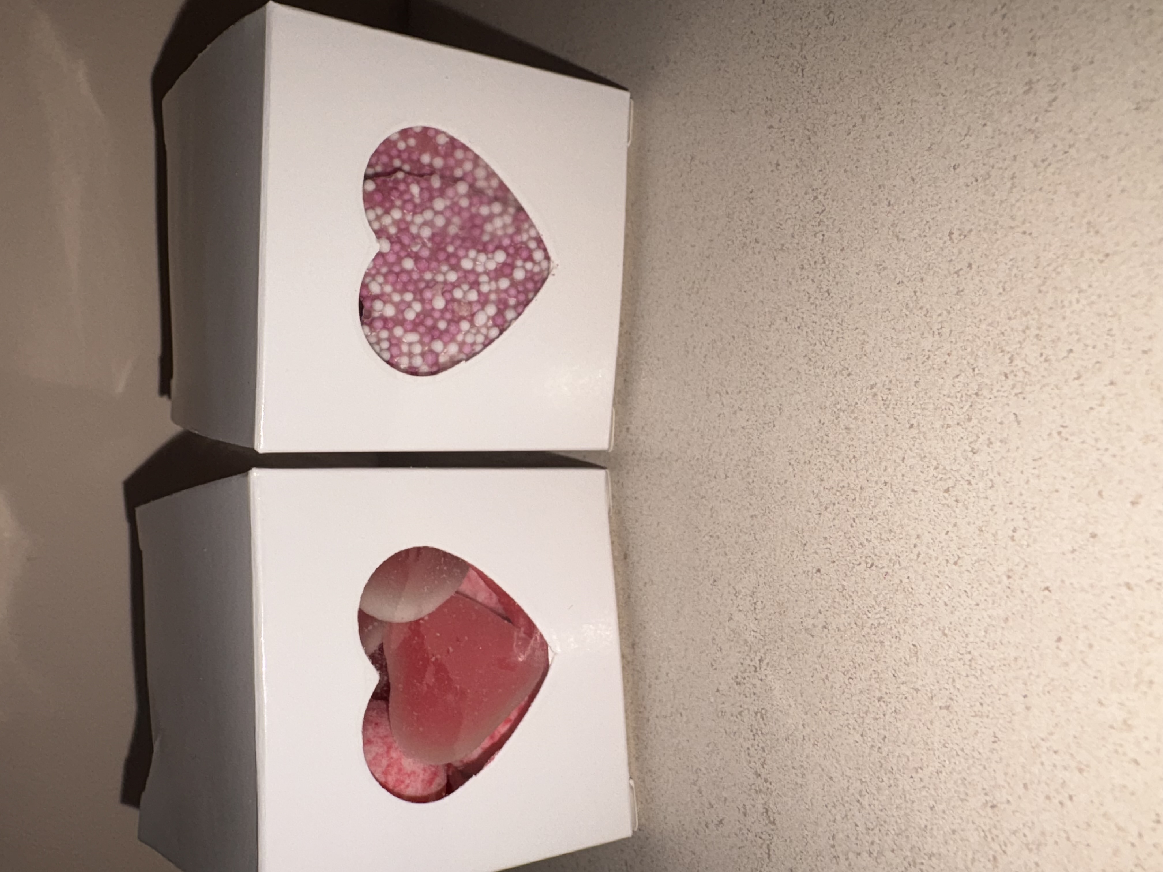 🤍White Square Favour Cube With Heart Insert🤍