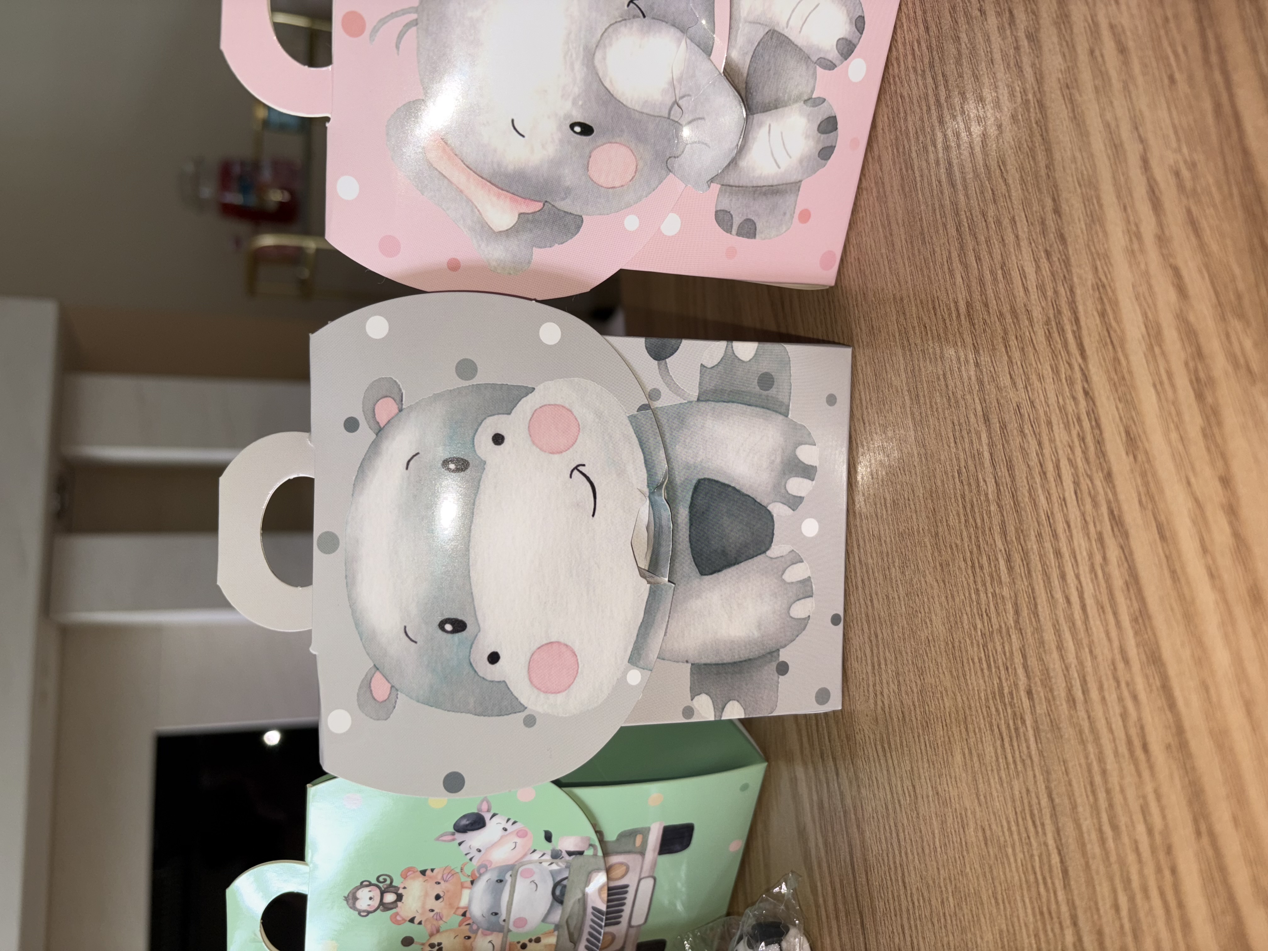 💜Cute animal treat boxes complete with sweets💚