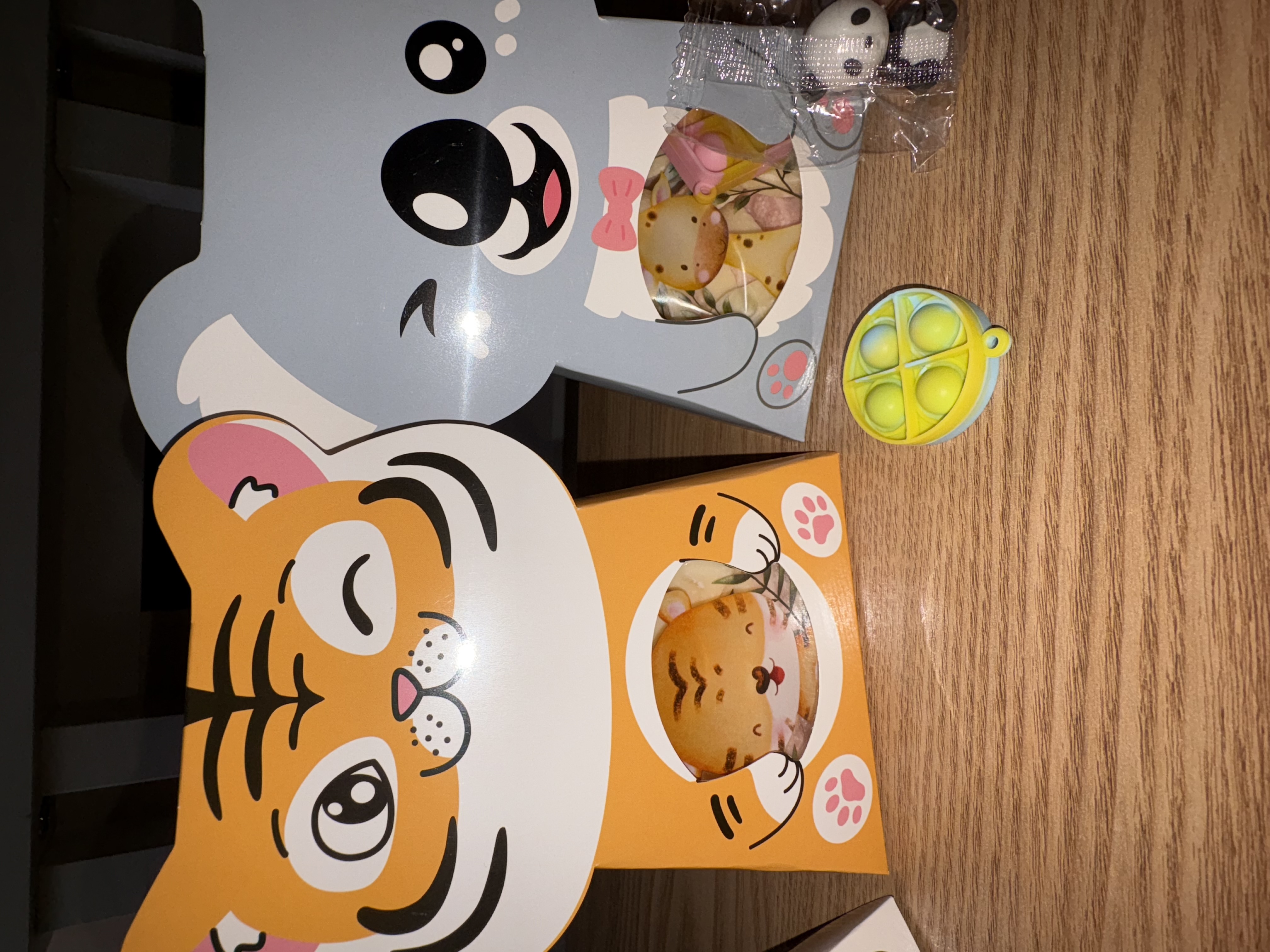 🤎Cute animal treat boxes complete with sweets🤎