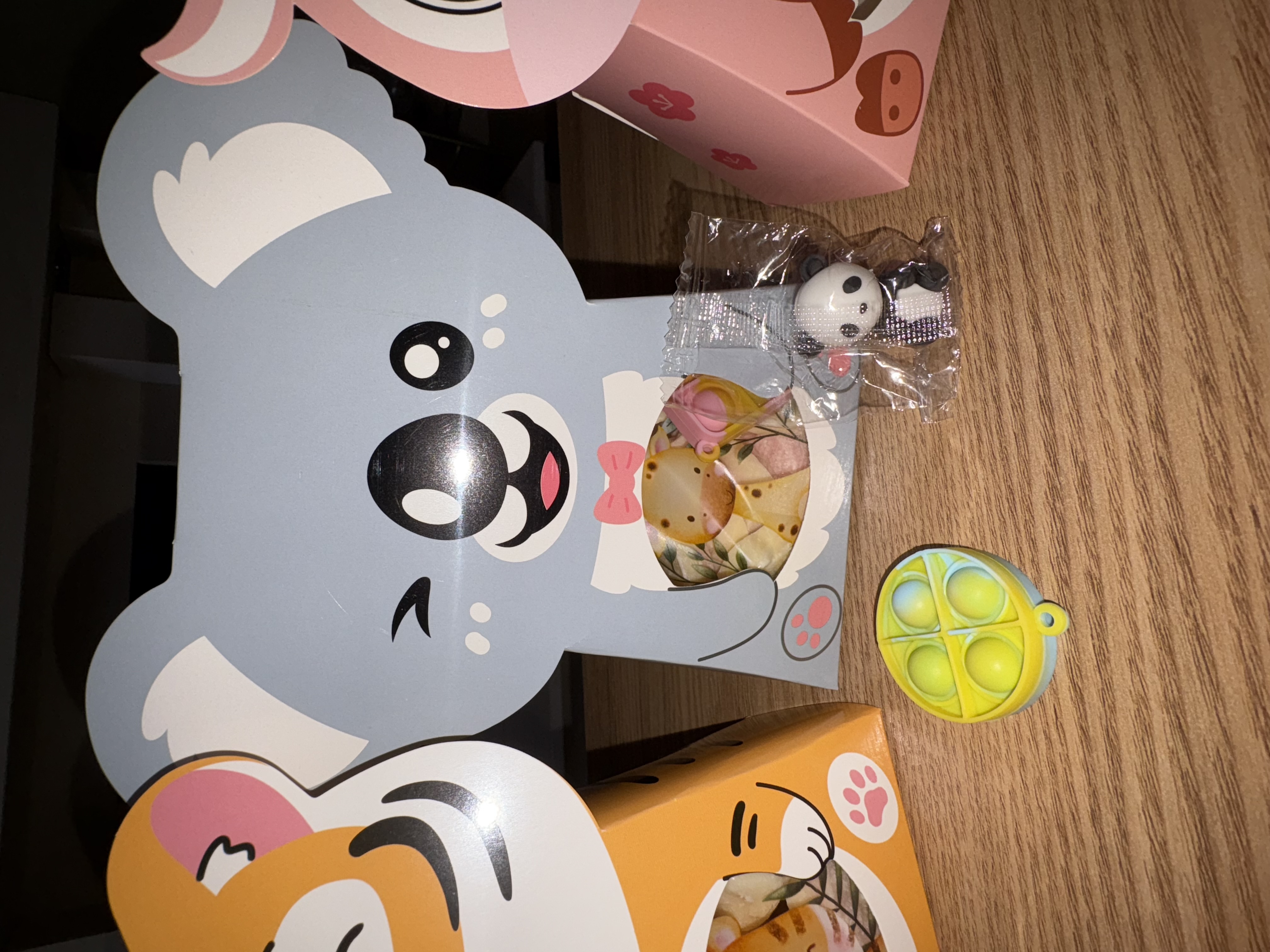 🤎Cute animal treat boxes complete with sweets🤎