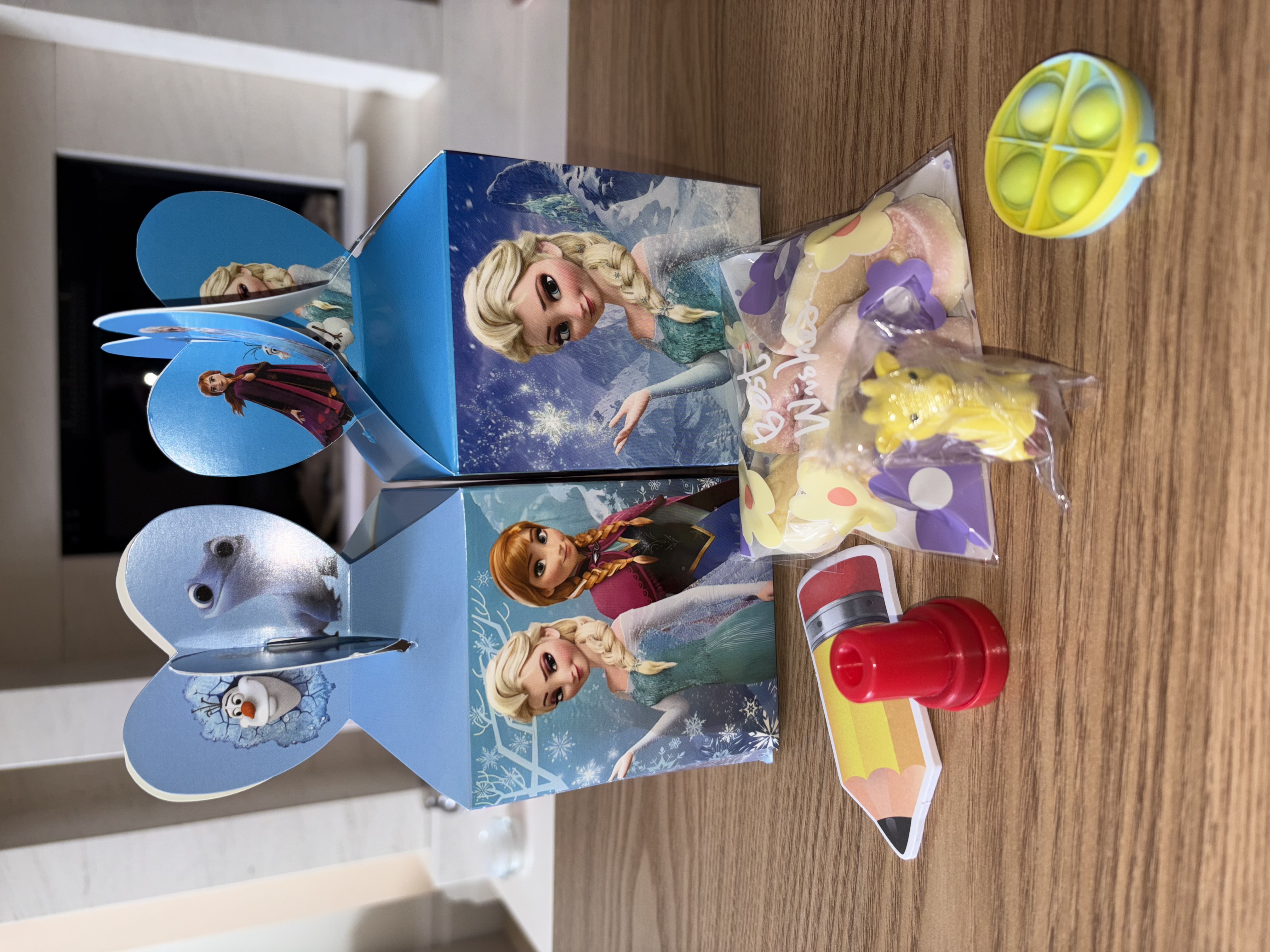 🩵Frozen Cracker Style Favour Box🩵
