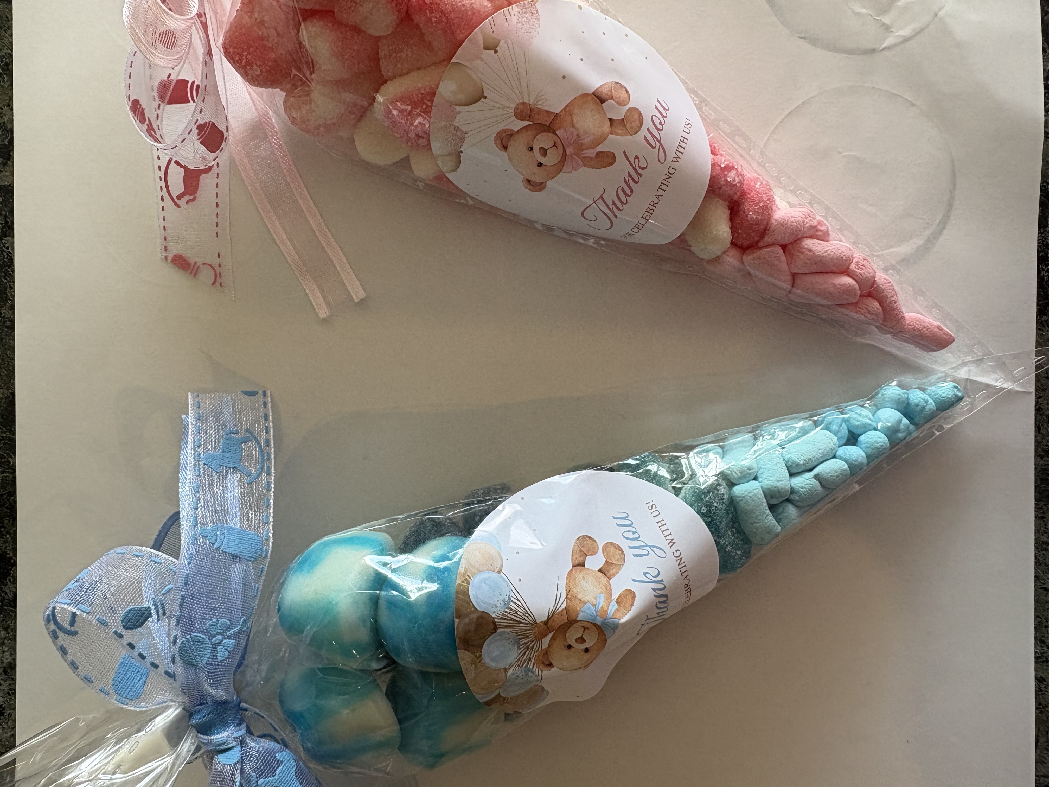 💚Medium Sweet Cone With Ribbon💚