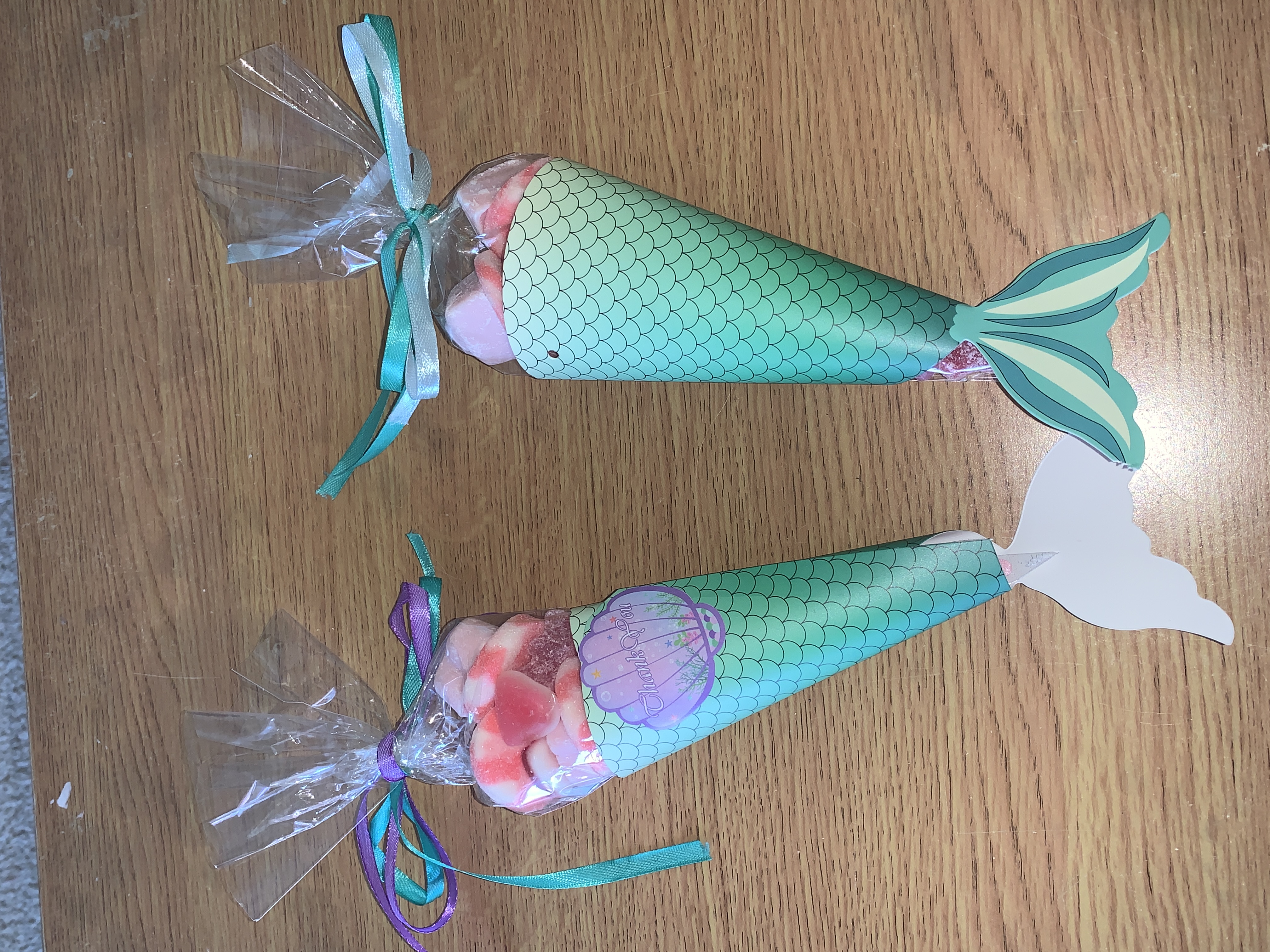 🩷Large Sweet Cone With Ribbon💜