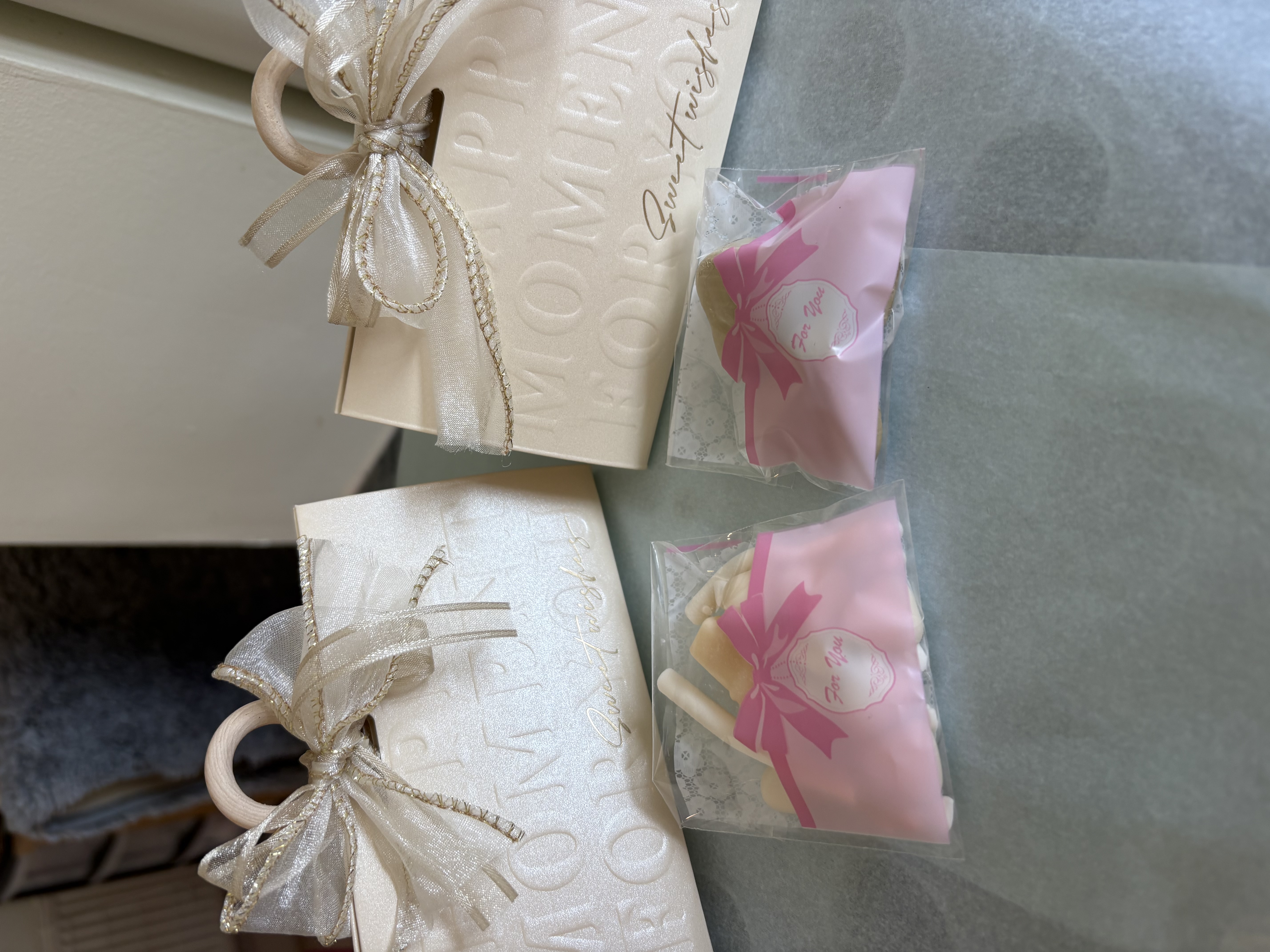 🧡Elegant Gold Favour Box With two tone elegant Gold Ribbon🧡
