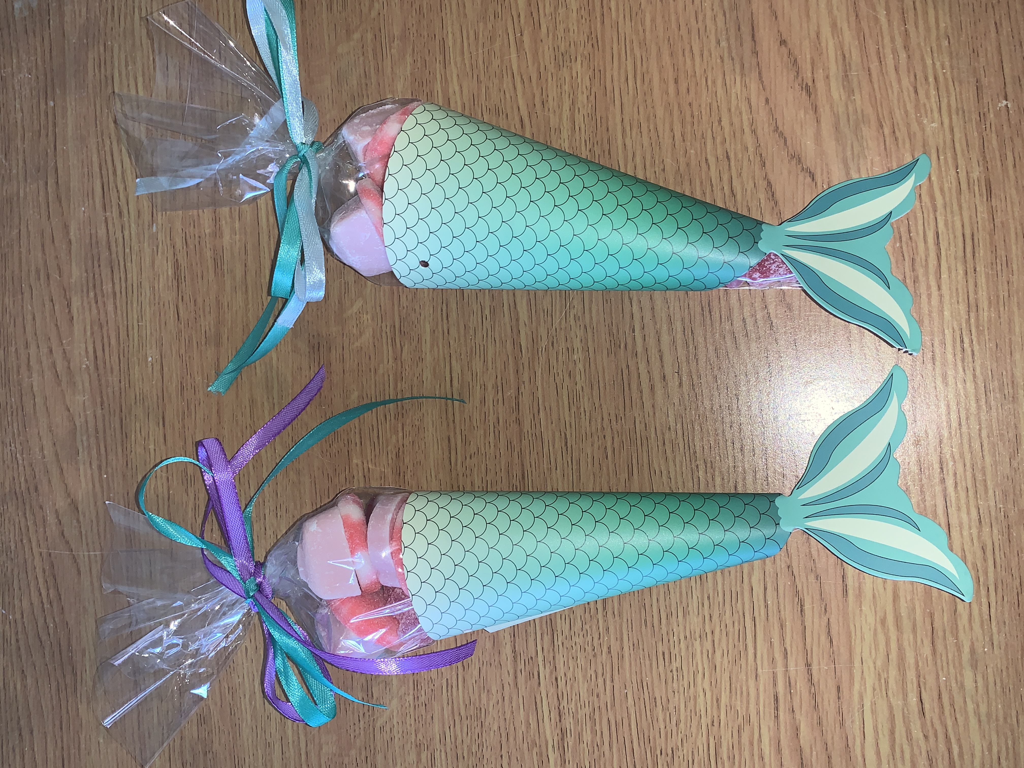 Mermaid sweetcone and holder 