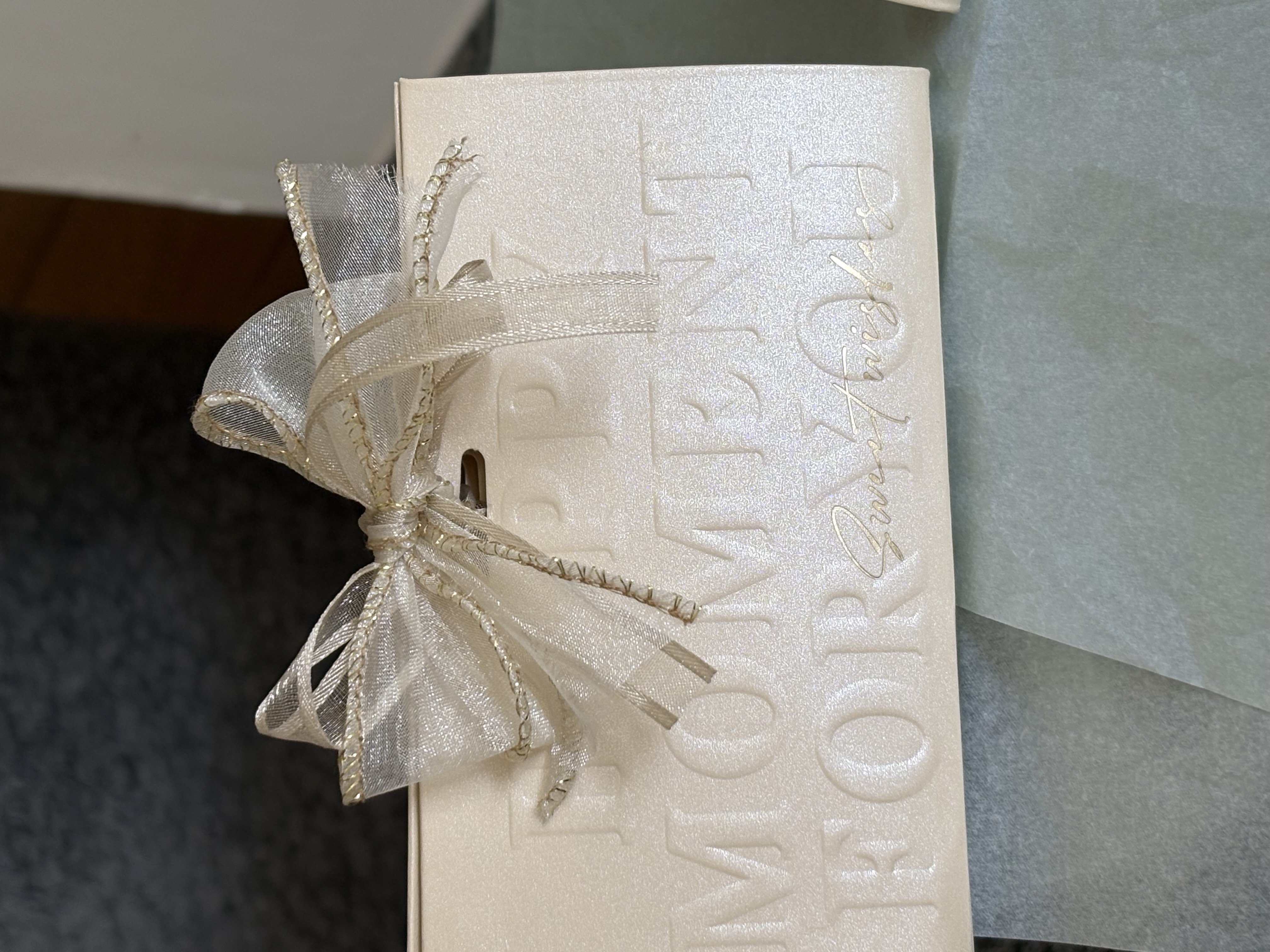 🧡Elegant Gold Favour Box With two tone elegant Gold Ribbon🧡