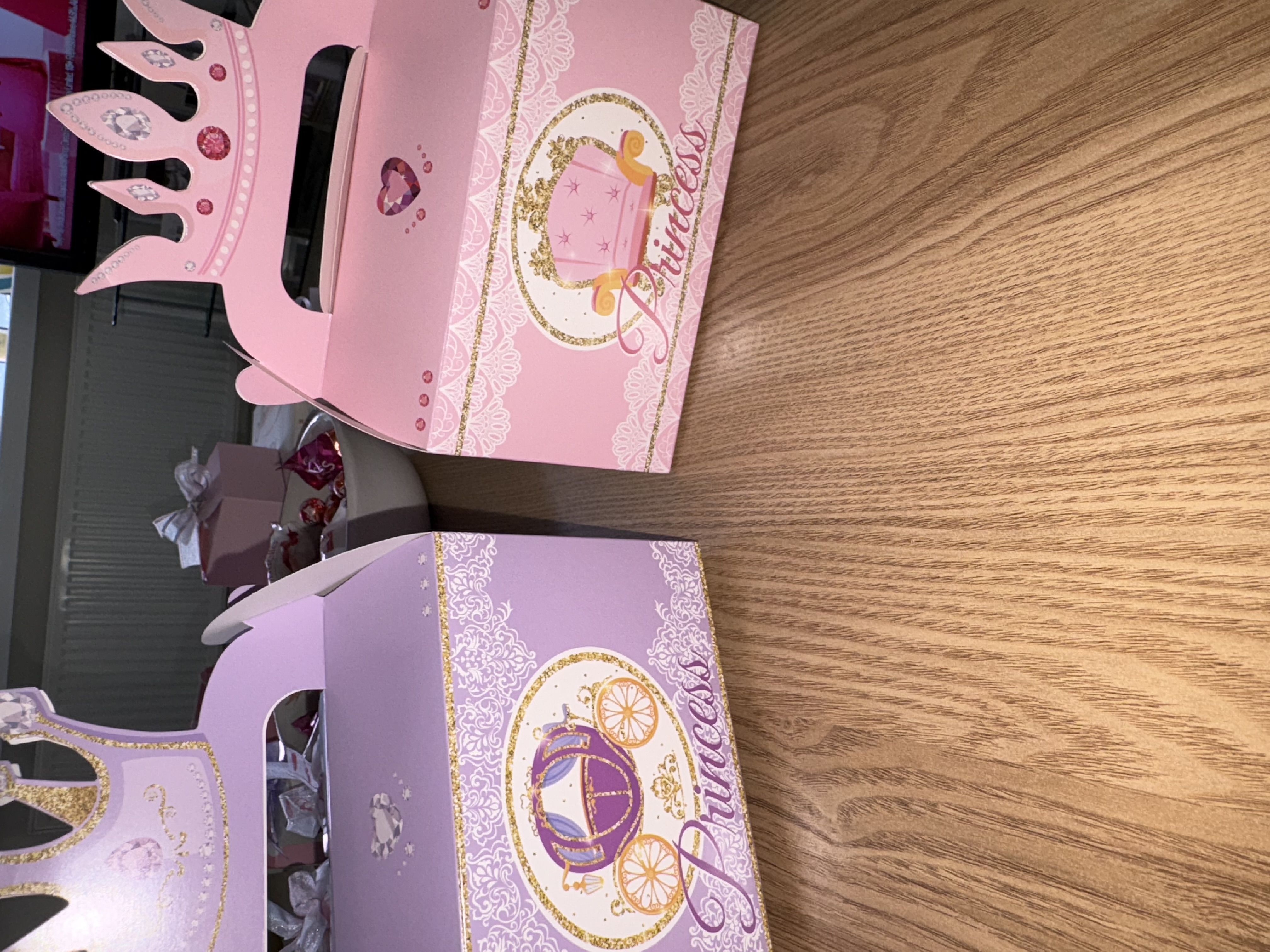 Princess party treat box in purple or pink