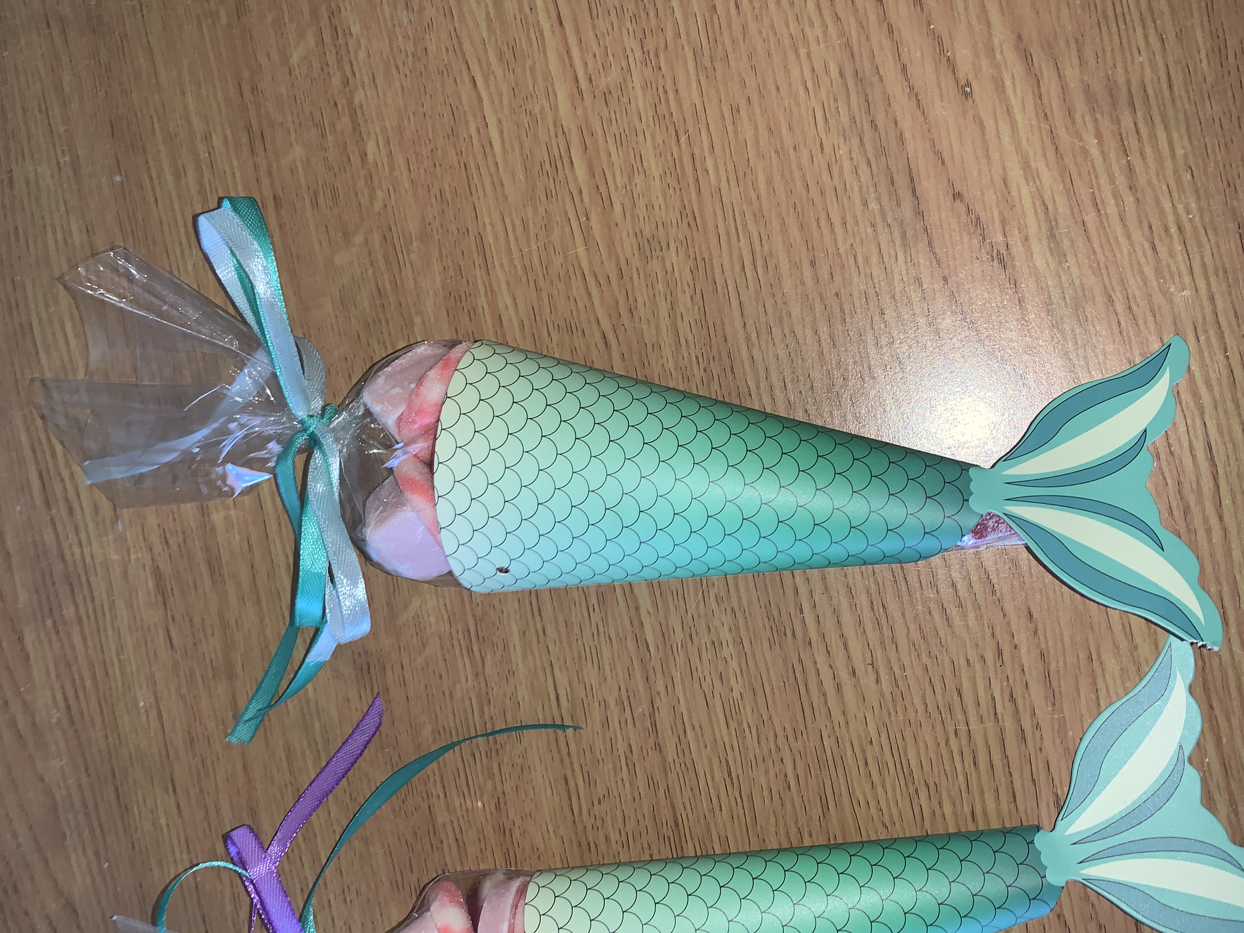 Mermaid sweetcone and holder 