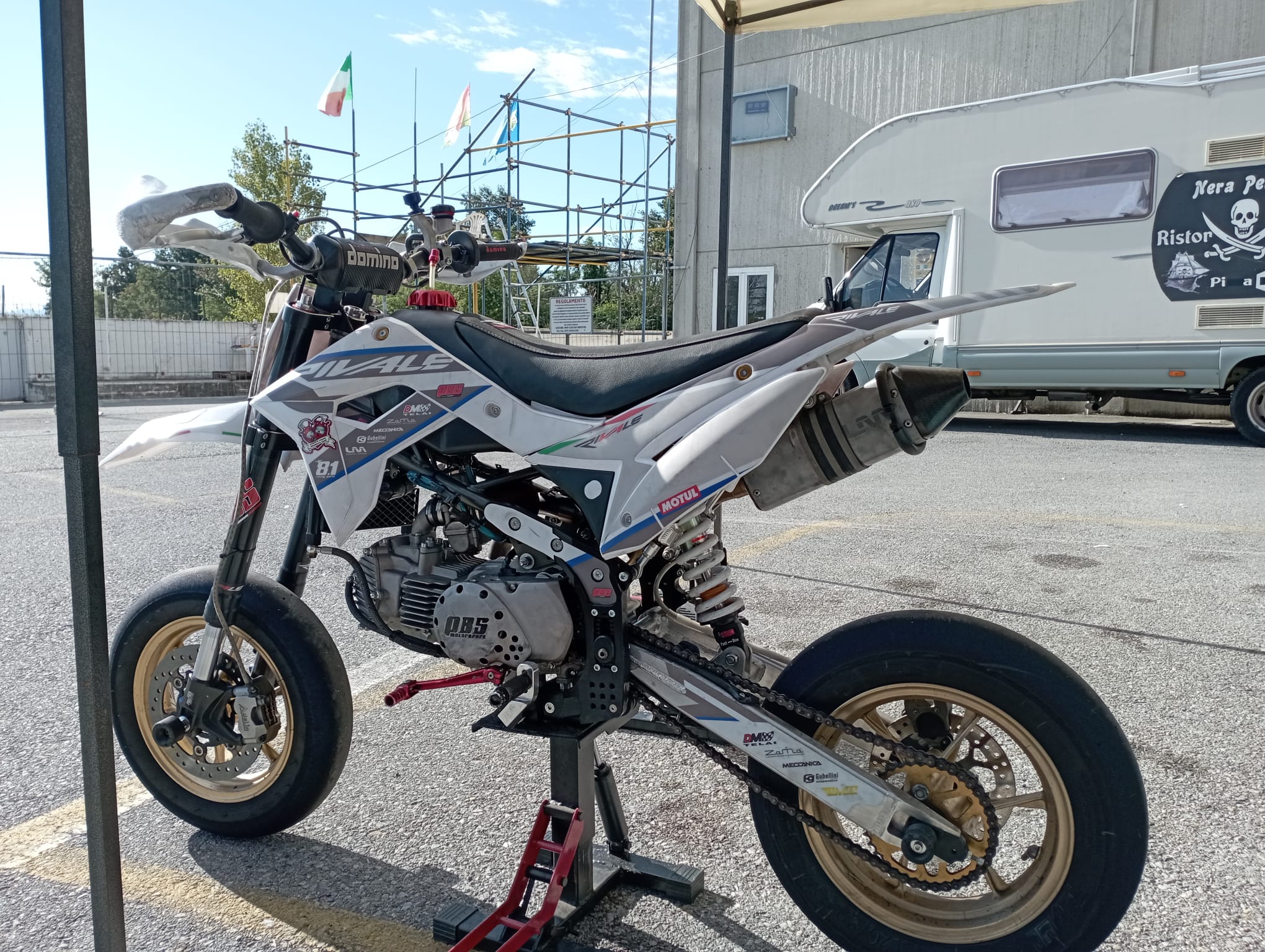 Noleggio Pitbike 160cc a Marce