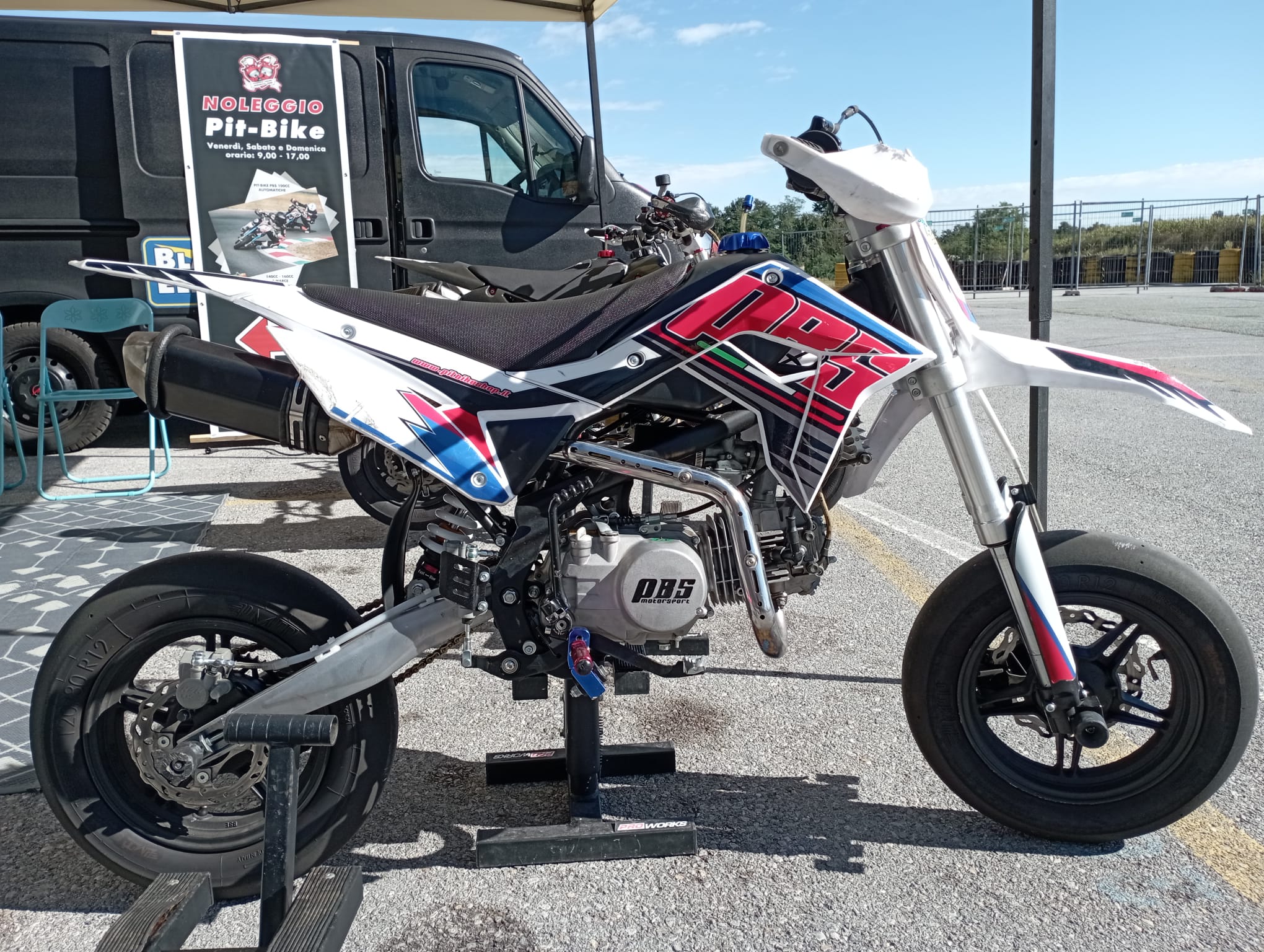 Noleggio Pitbike 140cc a Marce