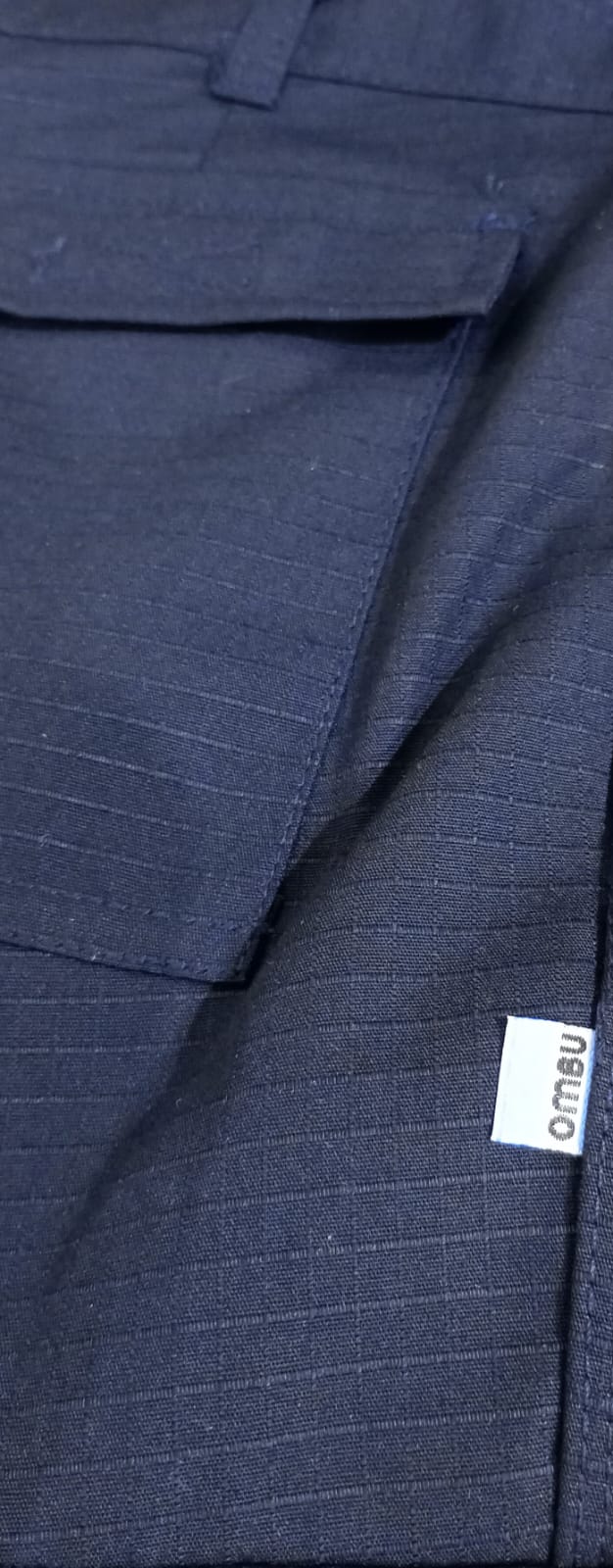 Pantalón de Rip stop con bolsillo porta celular - bajos angosto - OMBU 