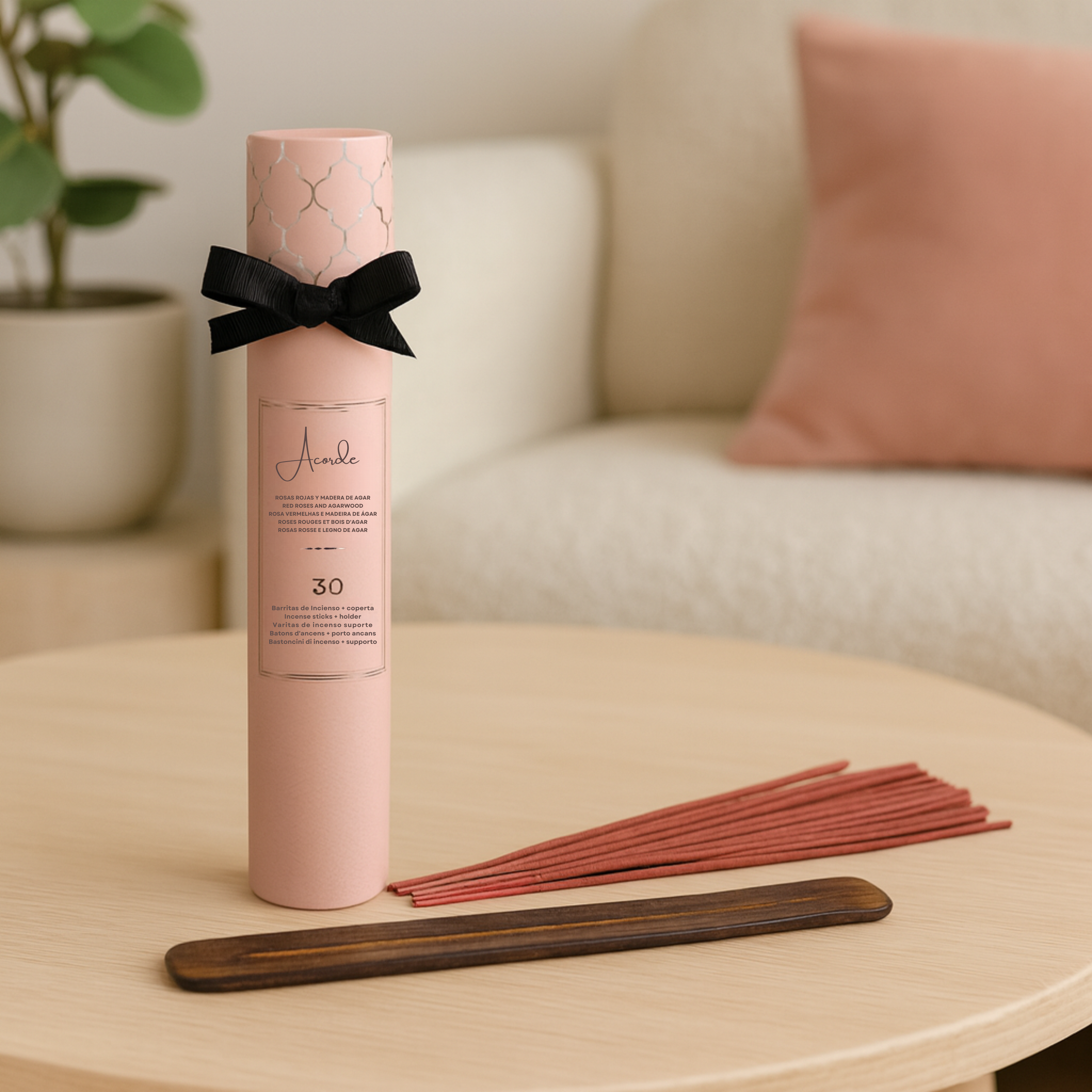 Smilkalų rinkinys "Raudonos rožės ir agarmedis"