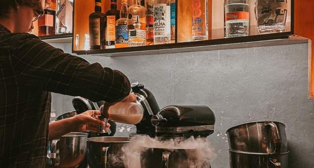 Brozen Bar