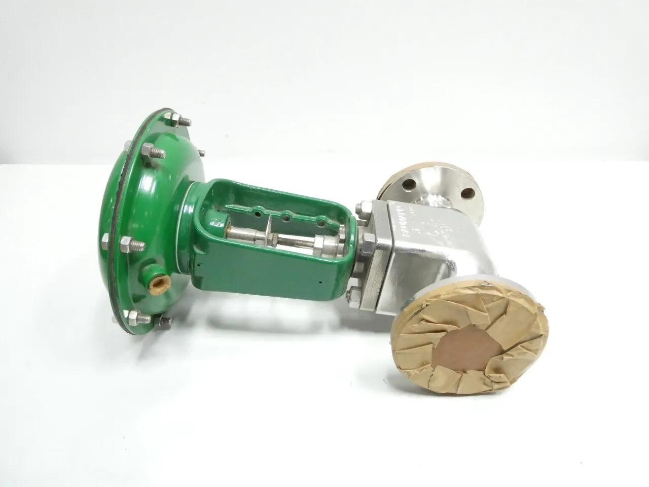 Baumann 24688SVF Pneumatic Stainless Flanged Control Valve 1-1/2 Inch Class 150