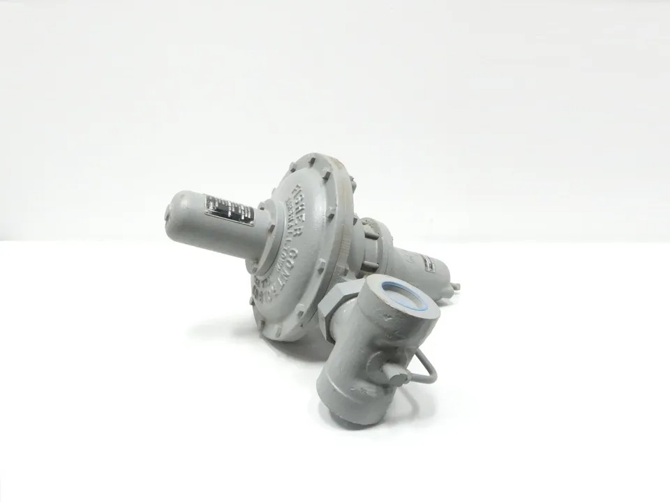 Fisher 99H Steel Pressure Reducing Regulator Valve