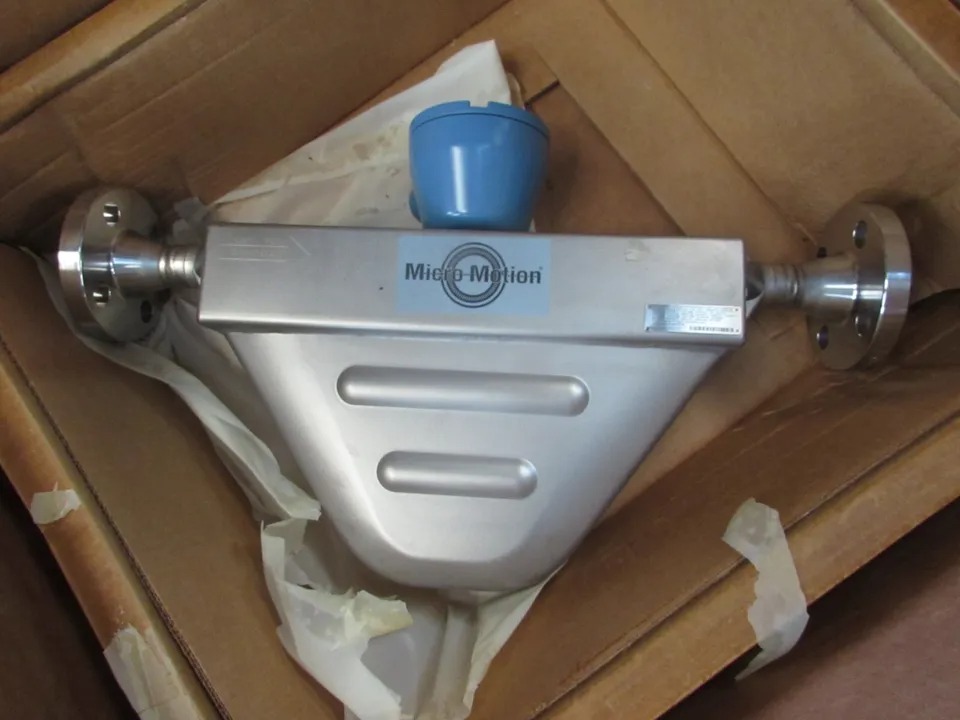 Emerson Micro Motion R100S130N Flow Meter