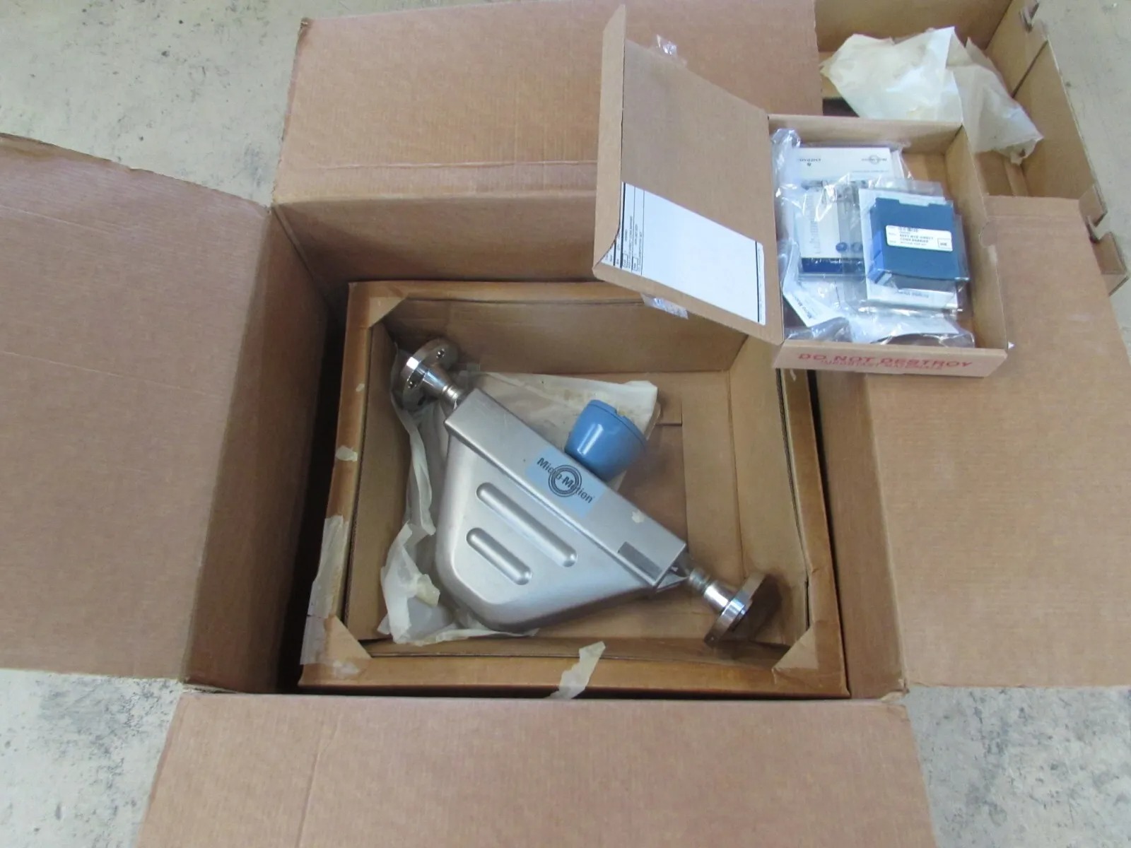 Emerson Micro Motion R100S130N Flow Meter