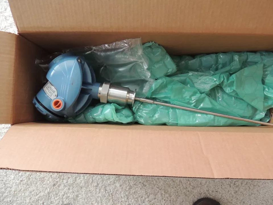 Rosemount 5300 Series Guided Wave Radar Level Transmitter