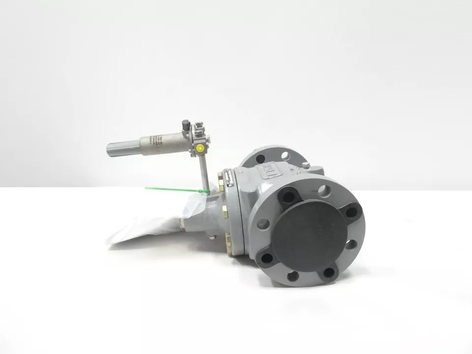 Fisher EZR Steel Flanged Pressure Reducing Regulator Valve, 3-inch, 300 lb