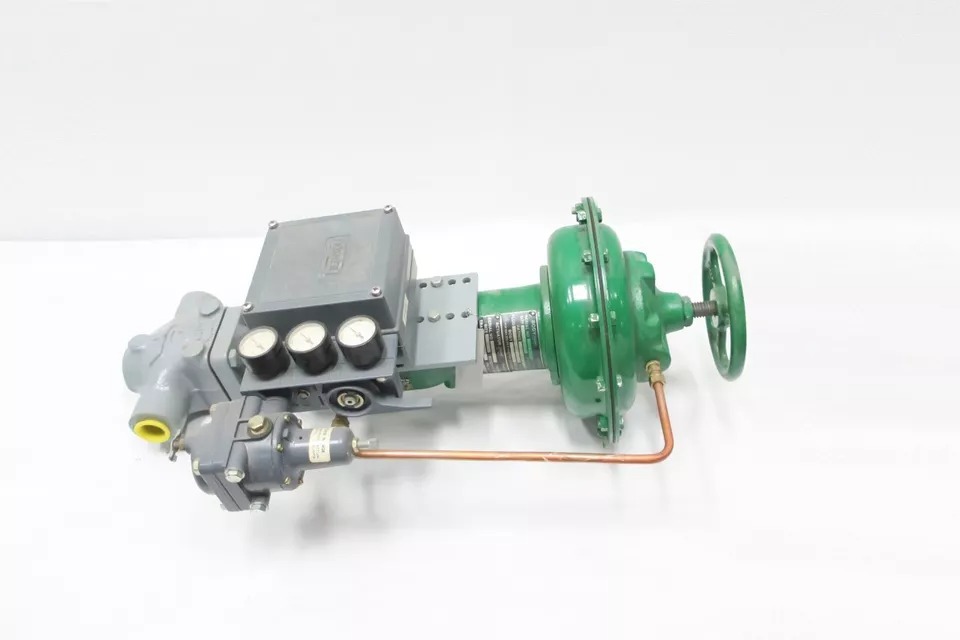 Fisher EZ 657 Size 30 3582 Pneumatic Iron Control Valve, 1-inch NPT, 250 psi