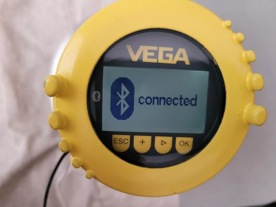 VEGAPULS 69 Radar Level Sensor for Continuous Measurement of Bulk Solids