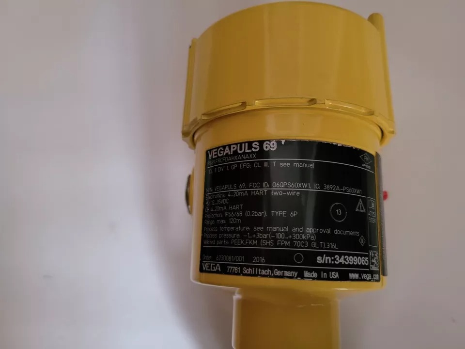 VEGAPULS 69 Radar Level Sensor for Continuous Measurement of Bulk Solids