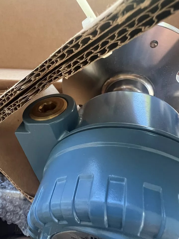 Rosemount 2120 Vibrating Fork Level Switch 