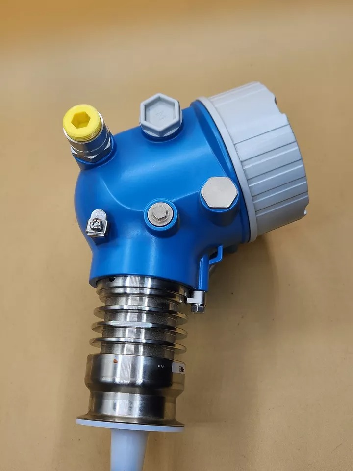 Endress Hauser FMP52-A5H9/0 Levelflex Guided Wave Radar Level Transmitter