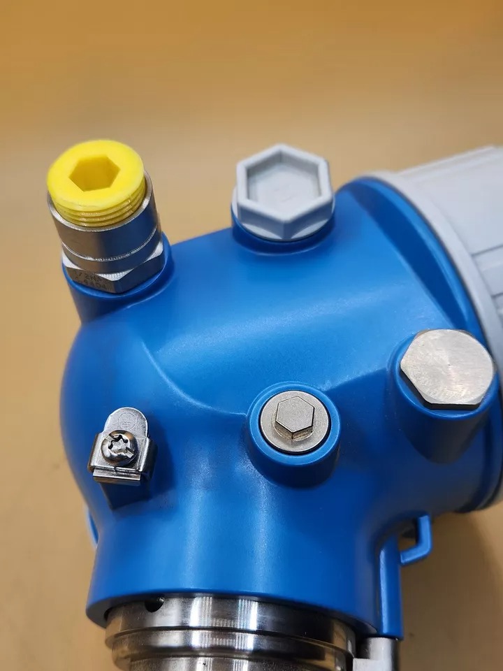 Endress Hauser FMP52-A5H9/0 Levelflex Guided Wave Radar Level Transmitter