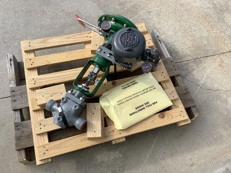 Fisher Type 667 Size 30 Pneumatic Actuator with 1" Control Valve