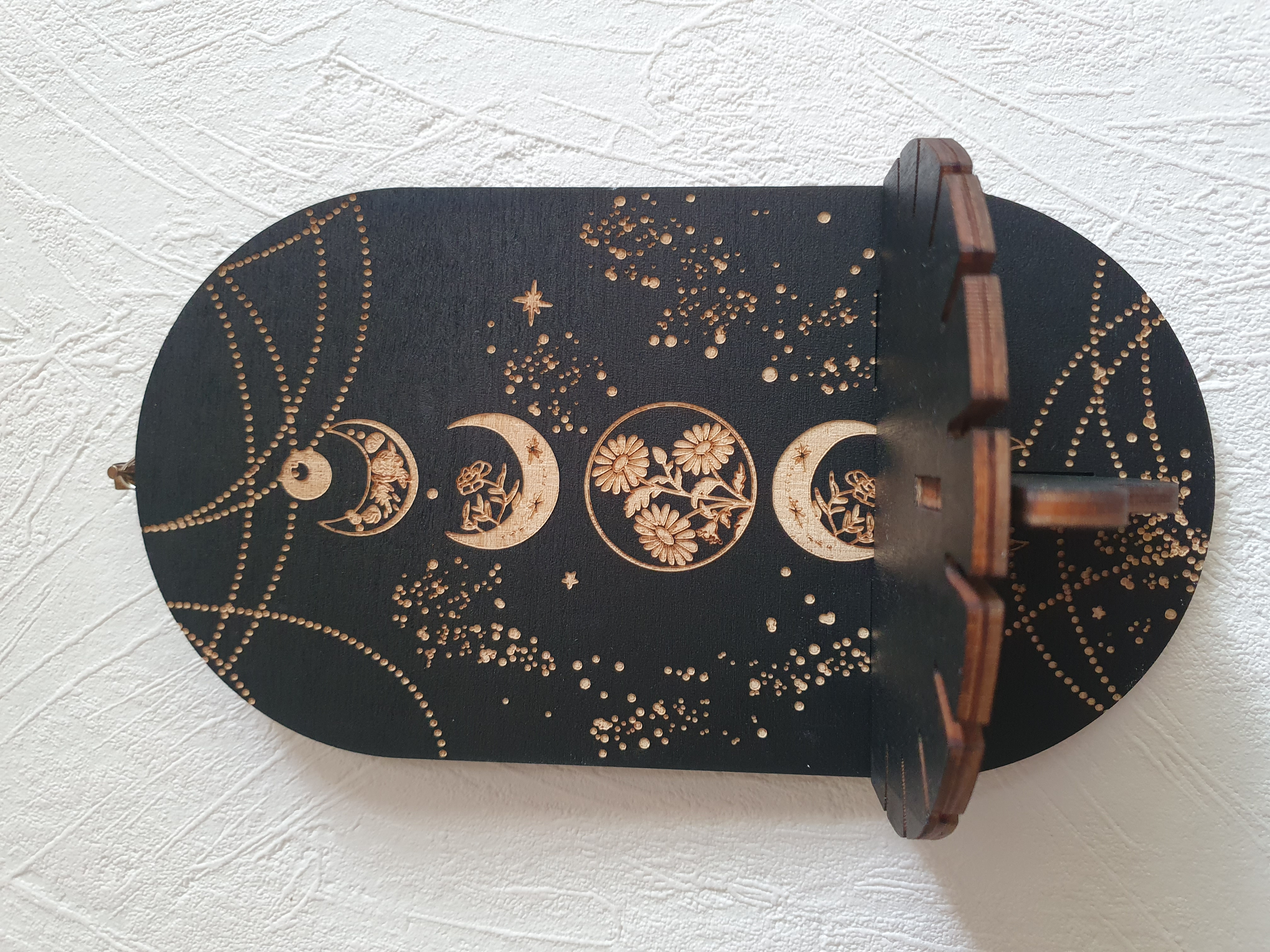 Etagère spirituelle murale