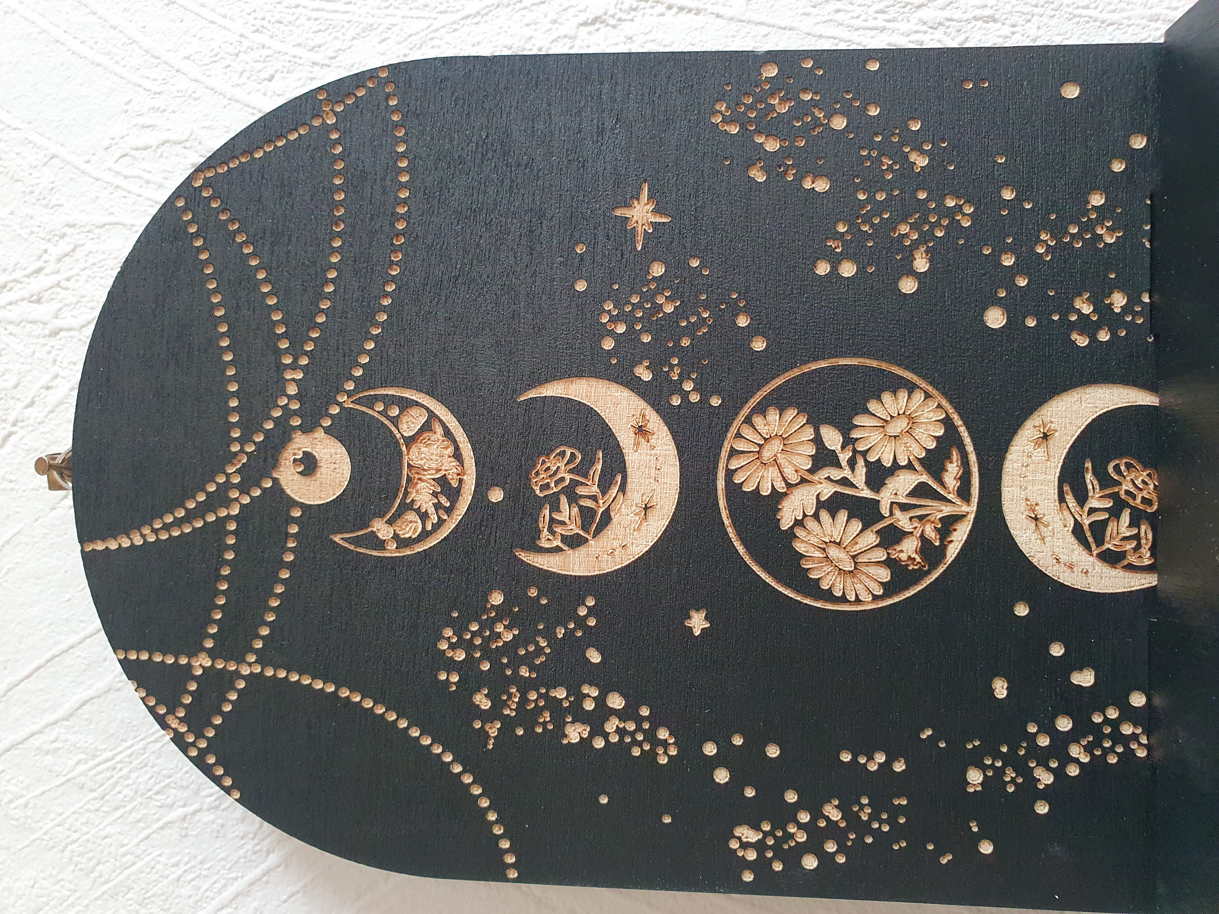 Etagère spirituelle murale