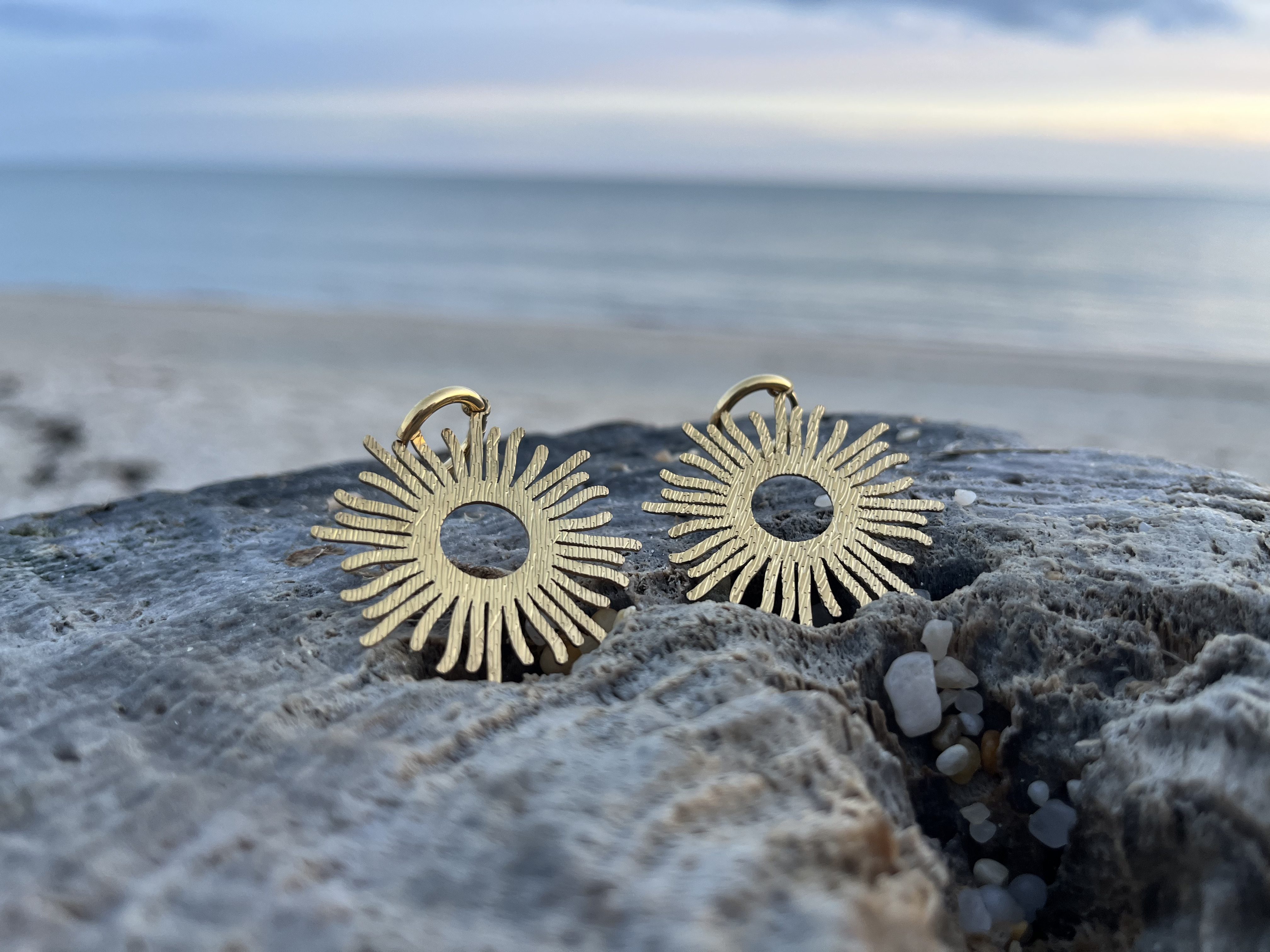 Boucles d'oreilles Soleil pendantes 