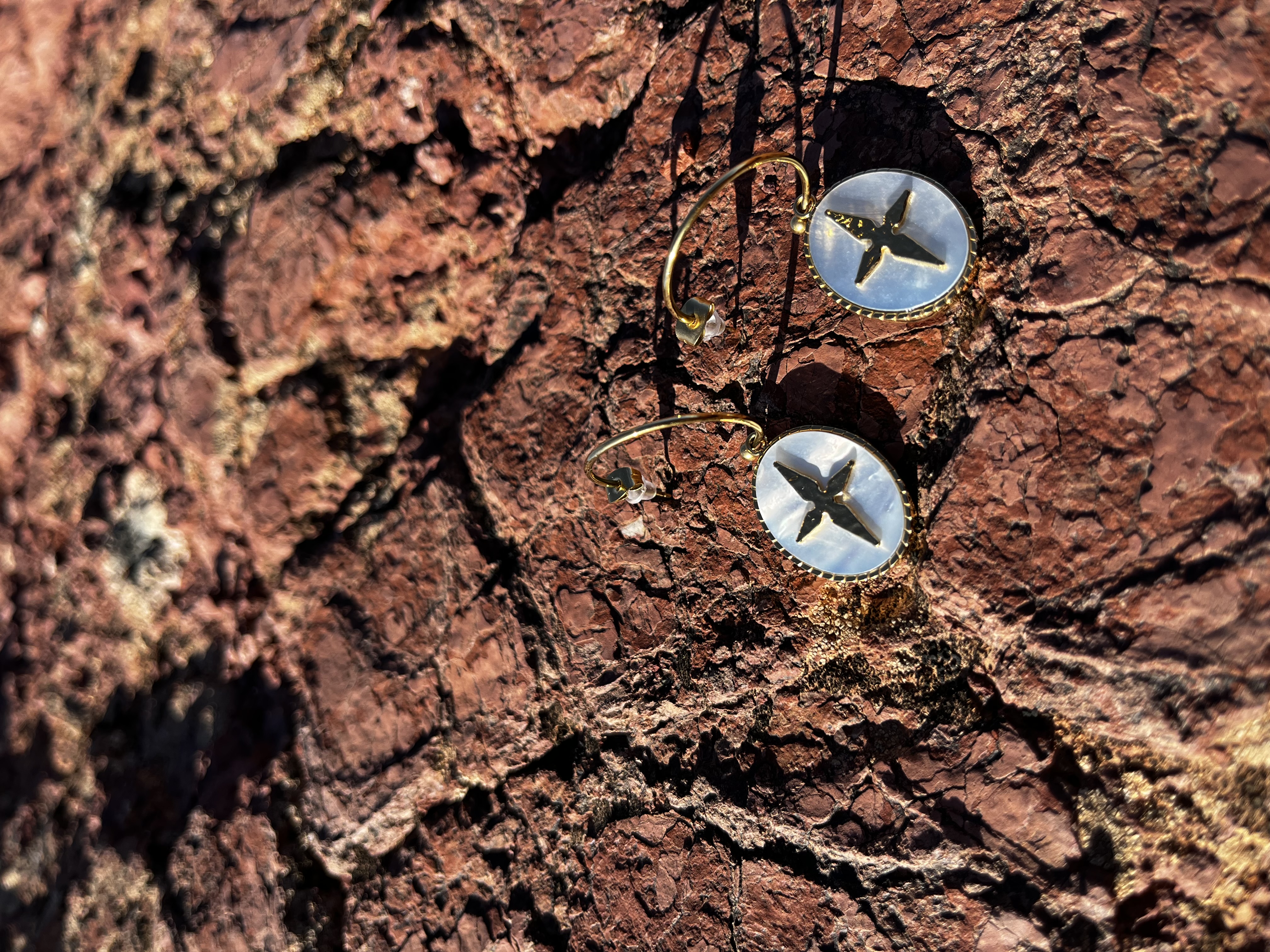 Créoles Adara nacre blanche