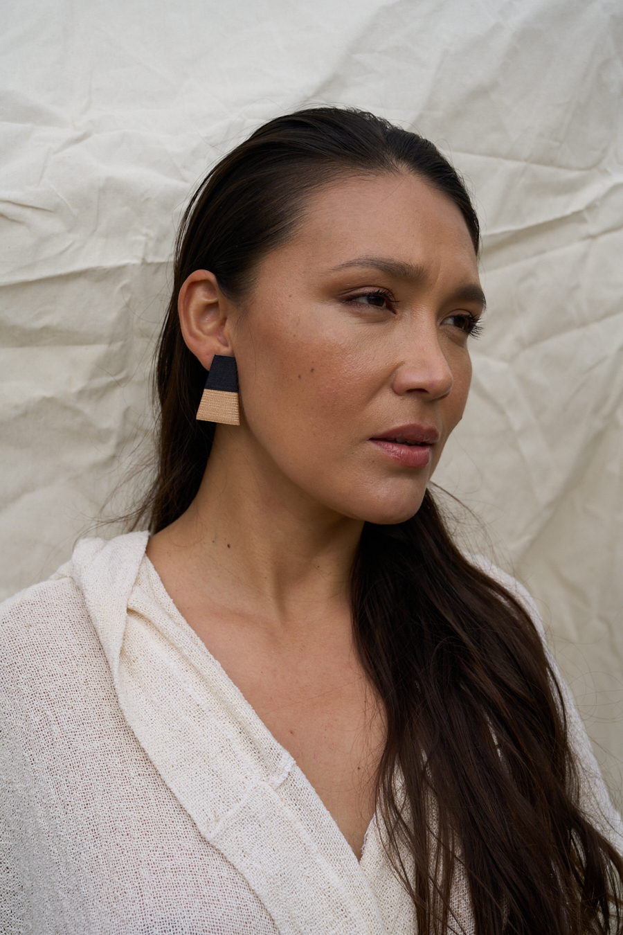 AMMA. Boucles d'oreilles _ noir beige