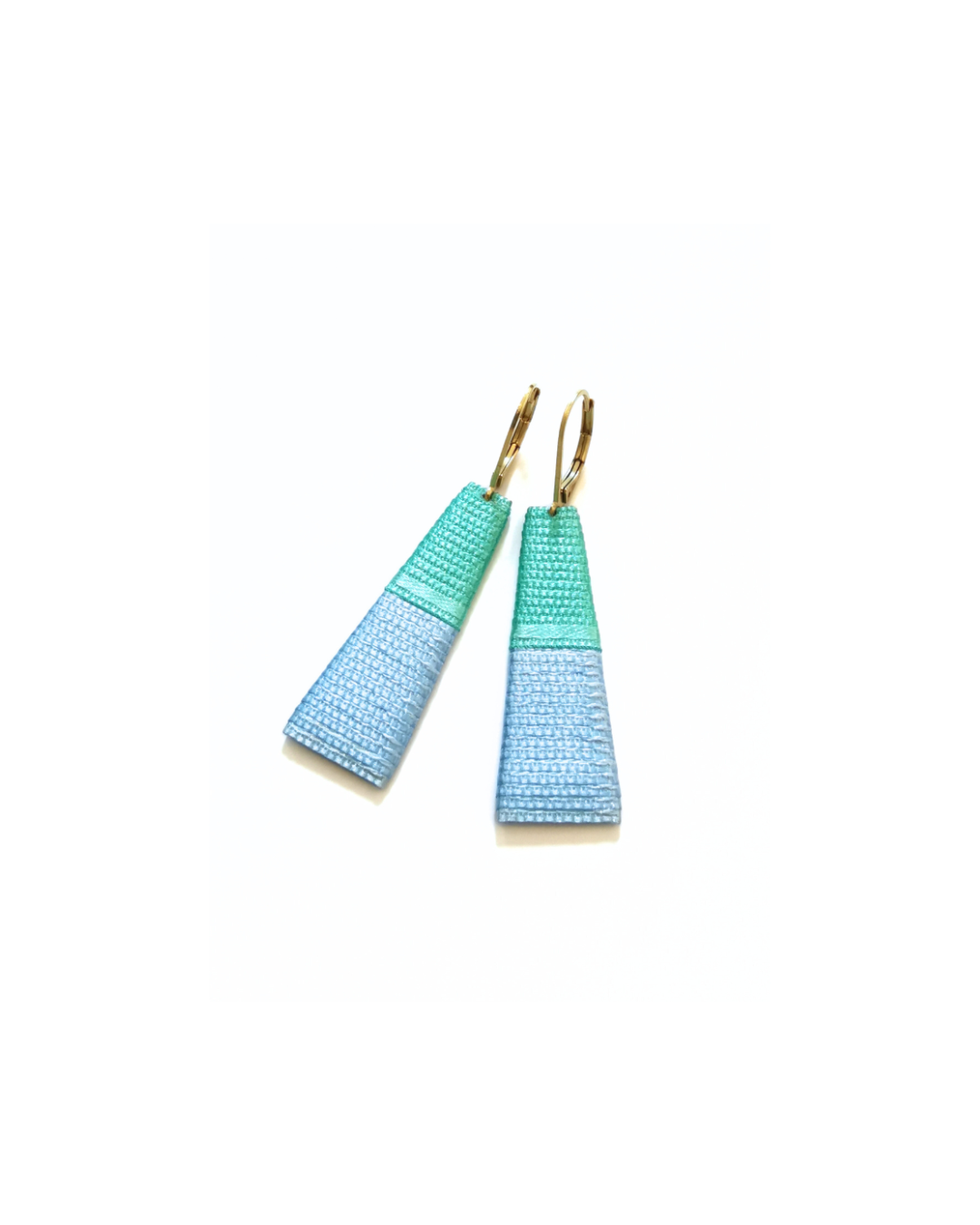 THOT. Boucles d'oreilles _ eaux marines bleu glaçe