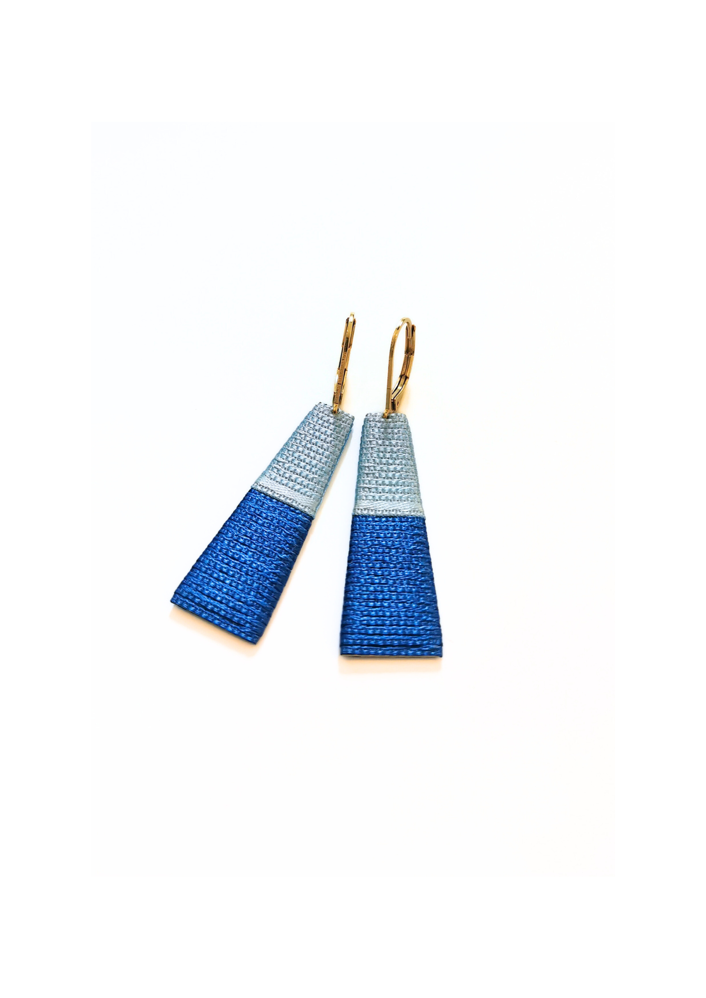 THOT. Boucles d'oreilles _ bleu glace bleu électrique