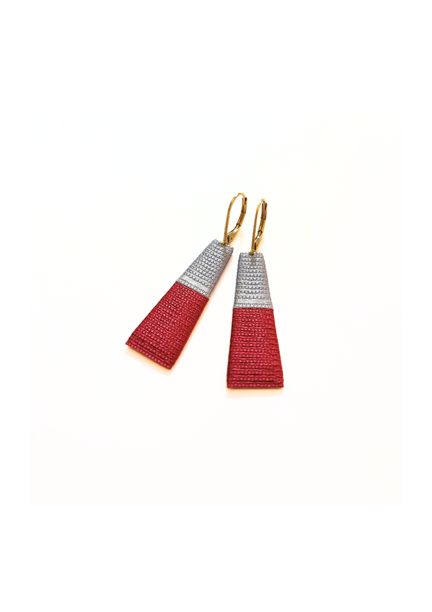 THOT. Boucles d'oreilles _ gris perle framboise