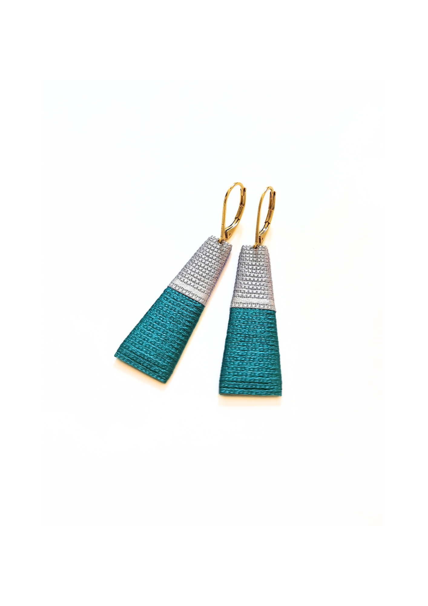THOT. Boucles d'oreilles _ gris perle vert émeraude 
