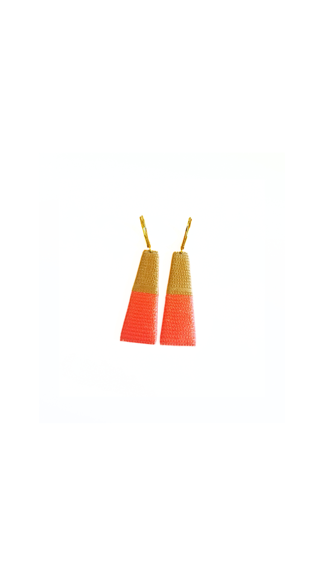 THOT. Boucles d'oreilles _ beige corail