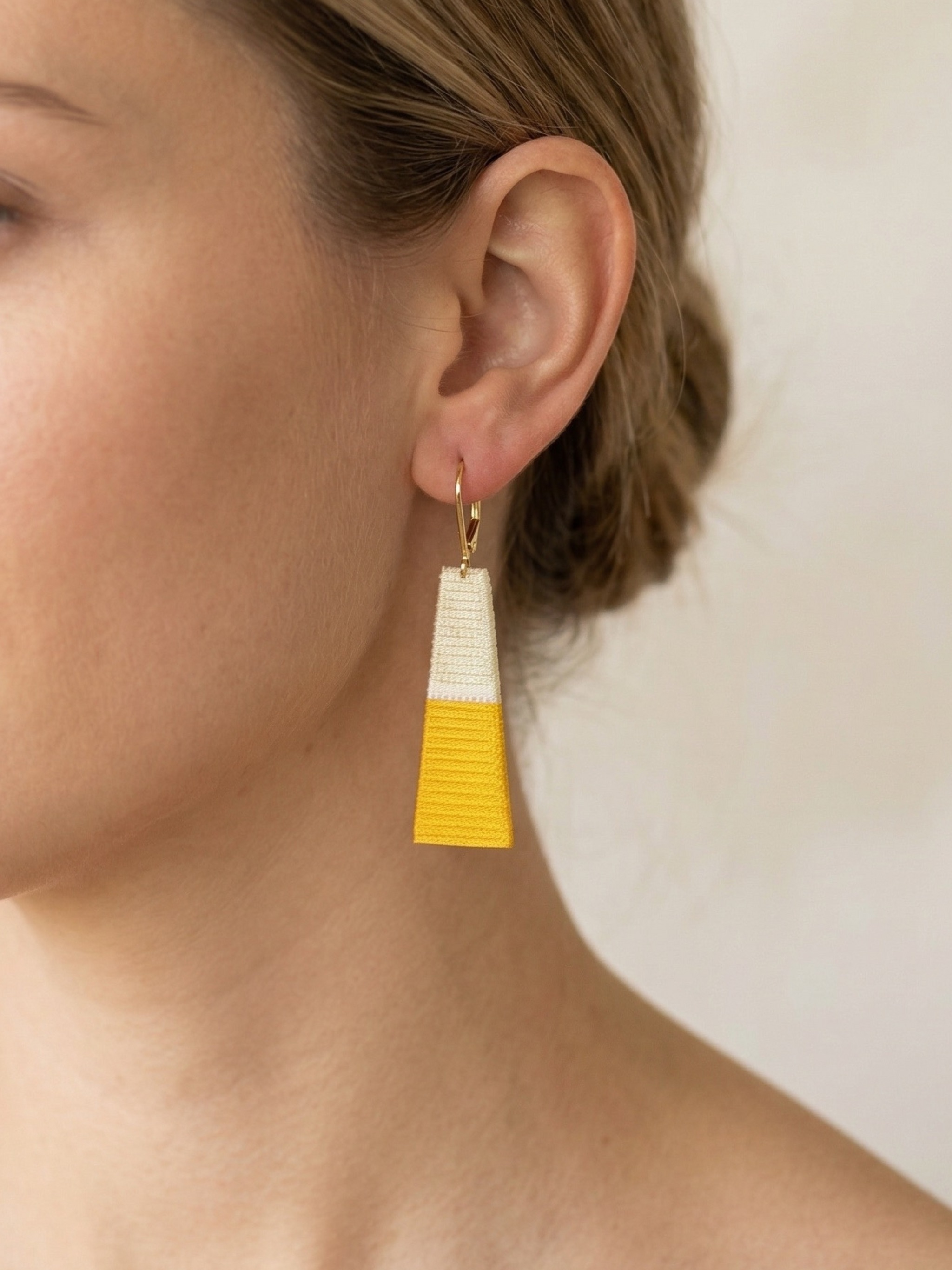 THOT Boucles d'oreilles Gamme Feu - jaune vanille jaune soleil
