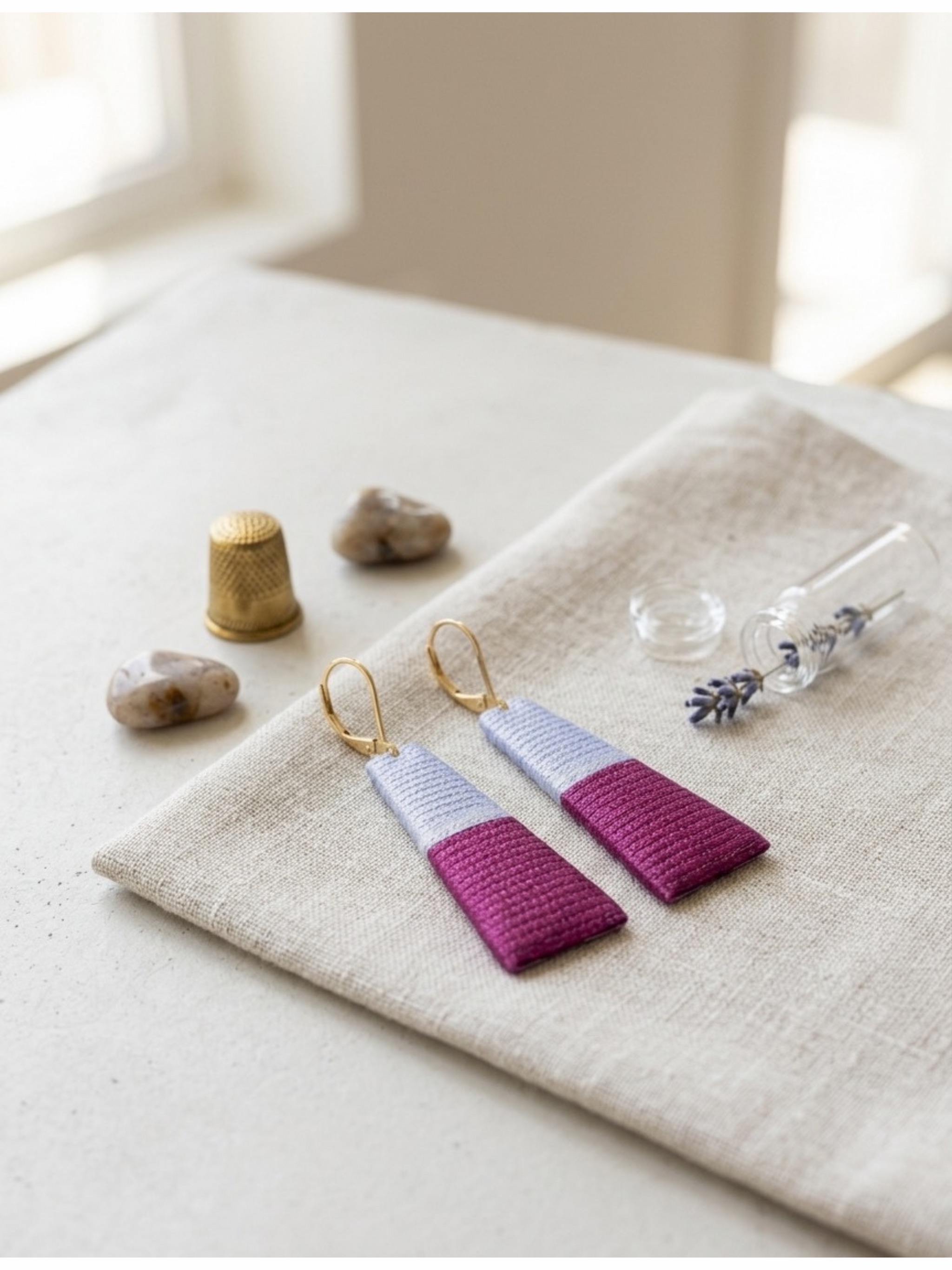 THOT Boucles d'oreilles Gamme Air - lilas magenta