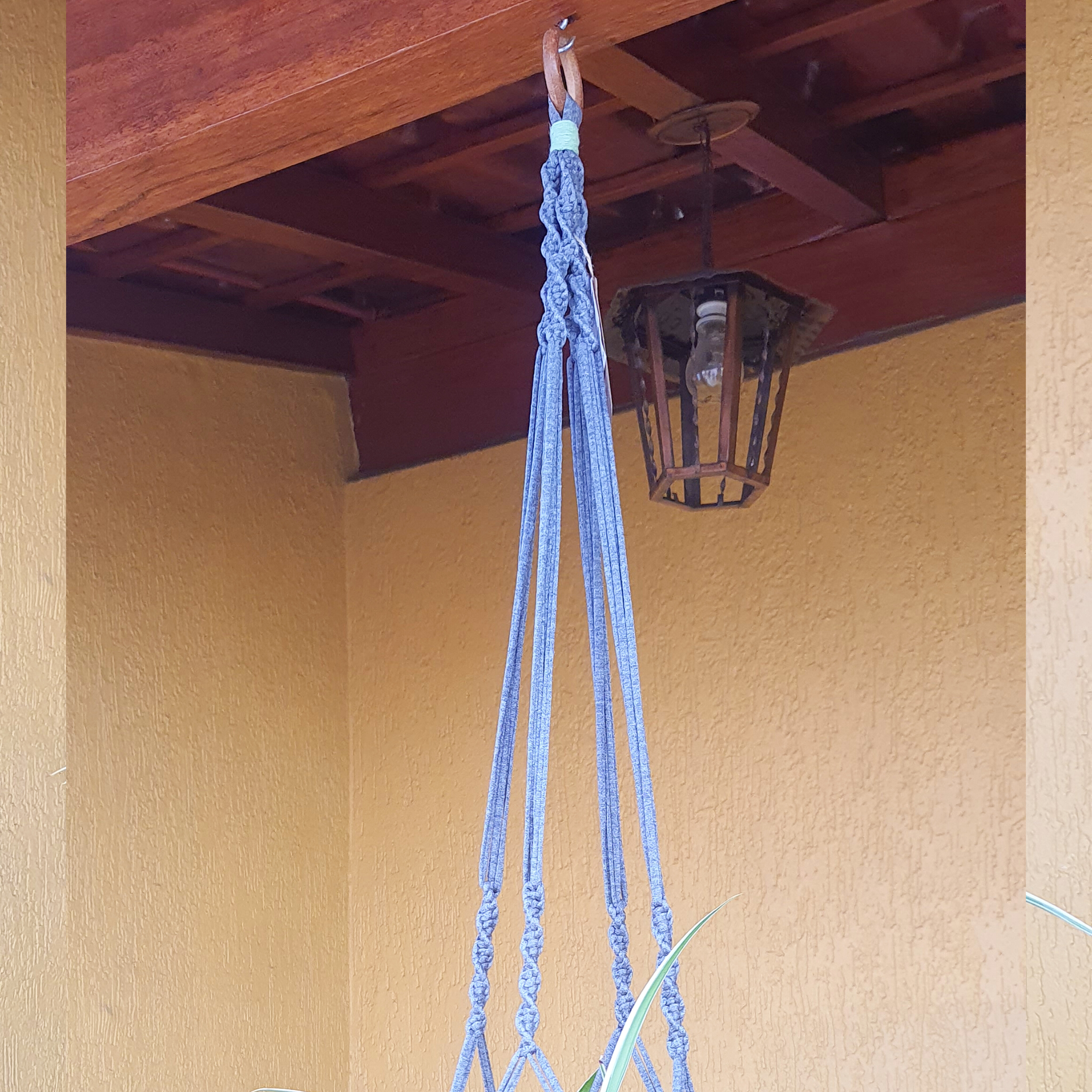Suporte para Vasos de Plantas em Macramê
