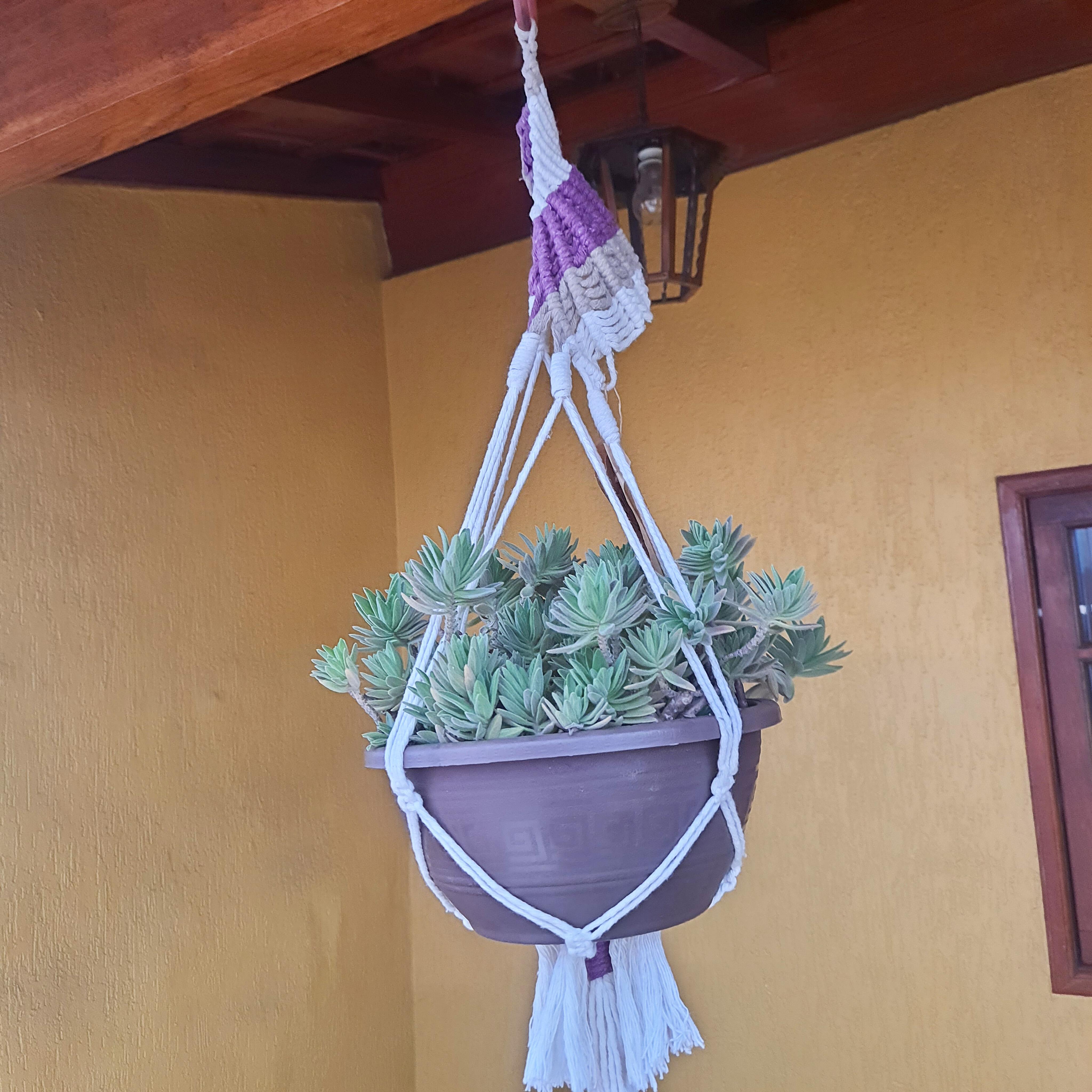 Suporte para Vasos de Plantas em Macramê