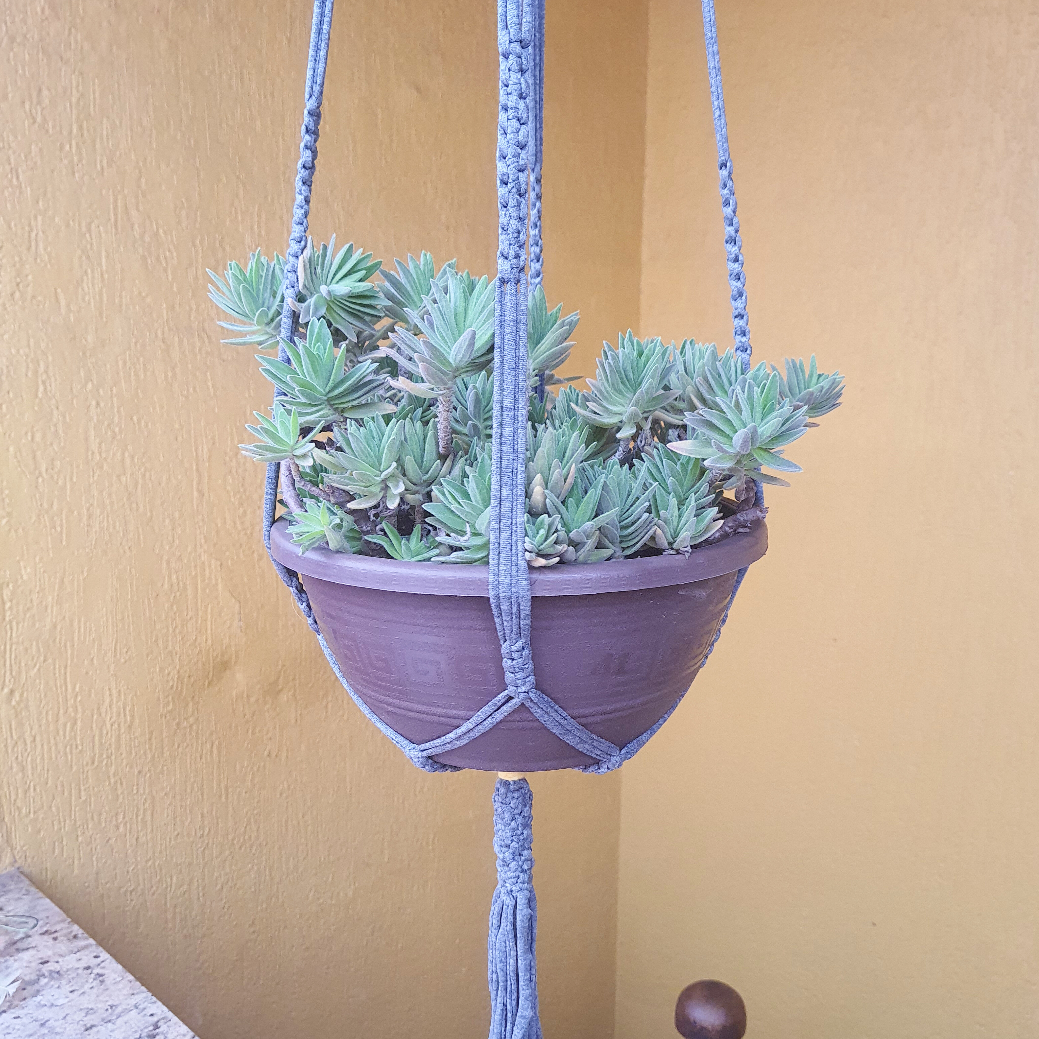 Suporte para Vasos de Plantas em Macramê