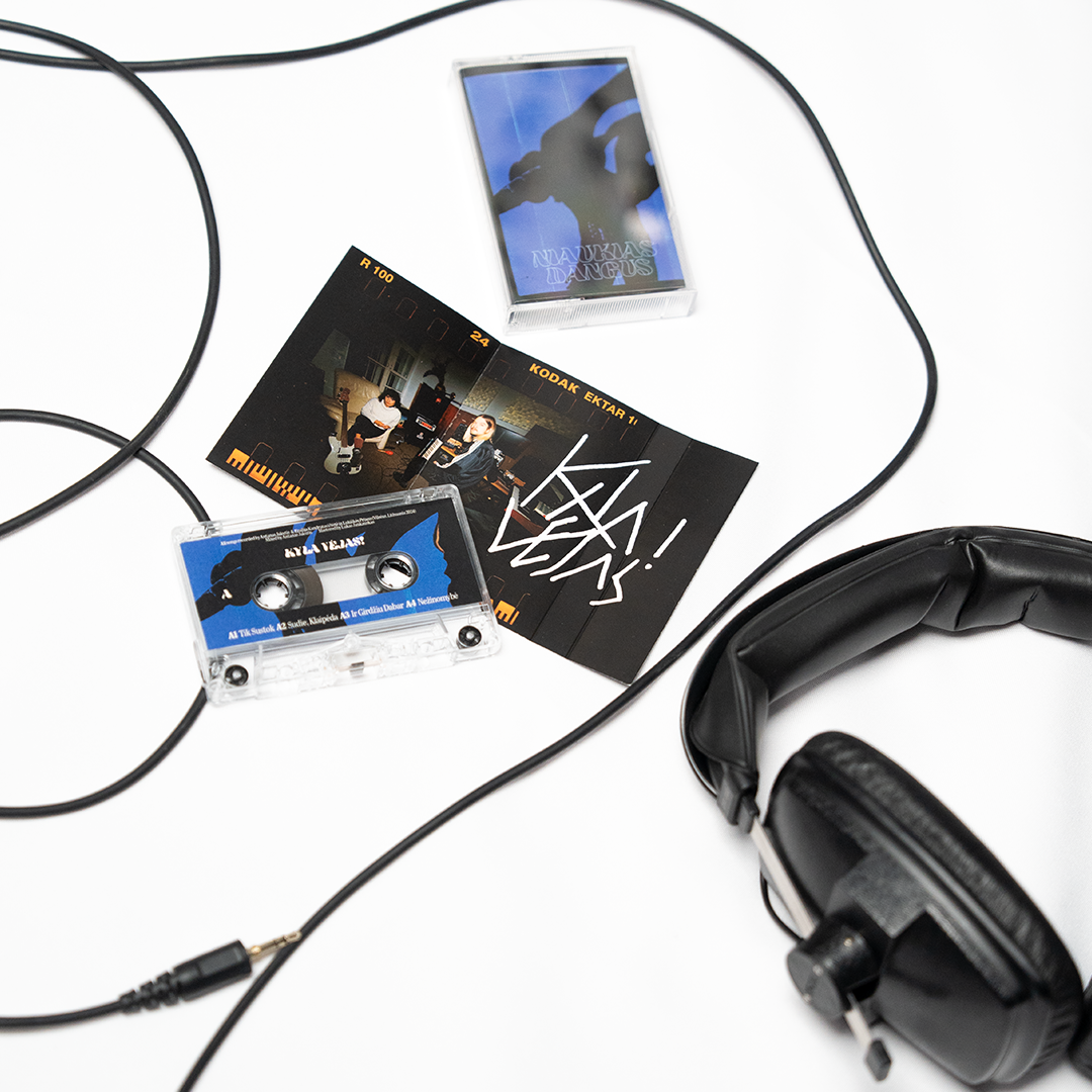 ‘Niaukias Dangus’ cassette