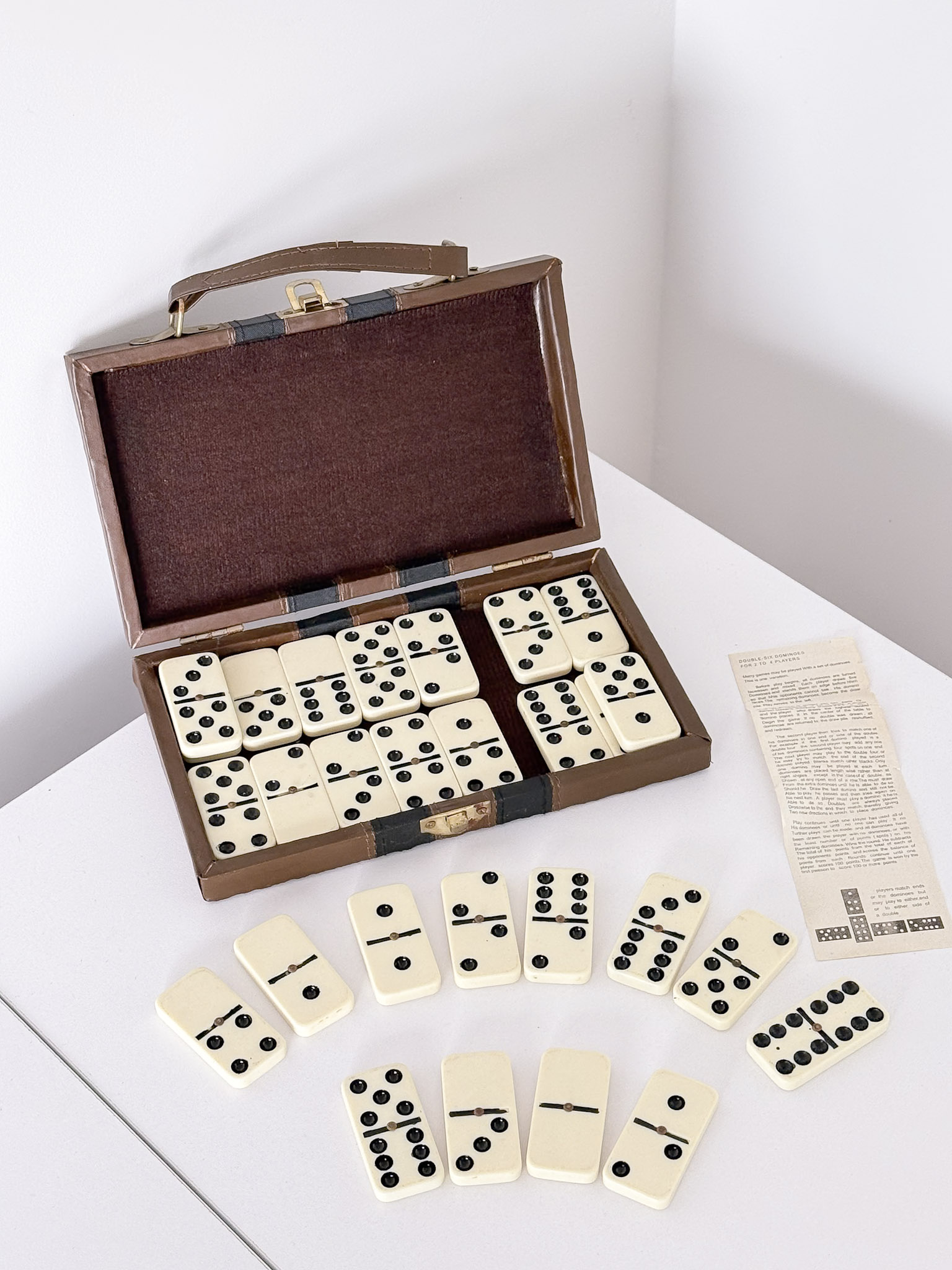 Vintažinis domino
