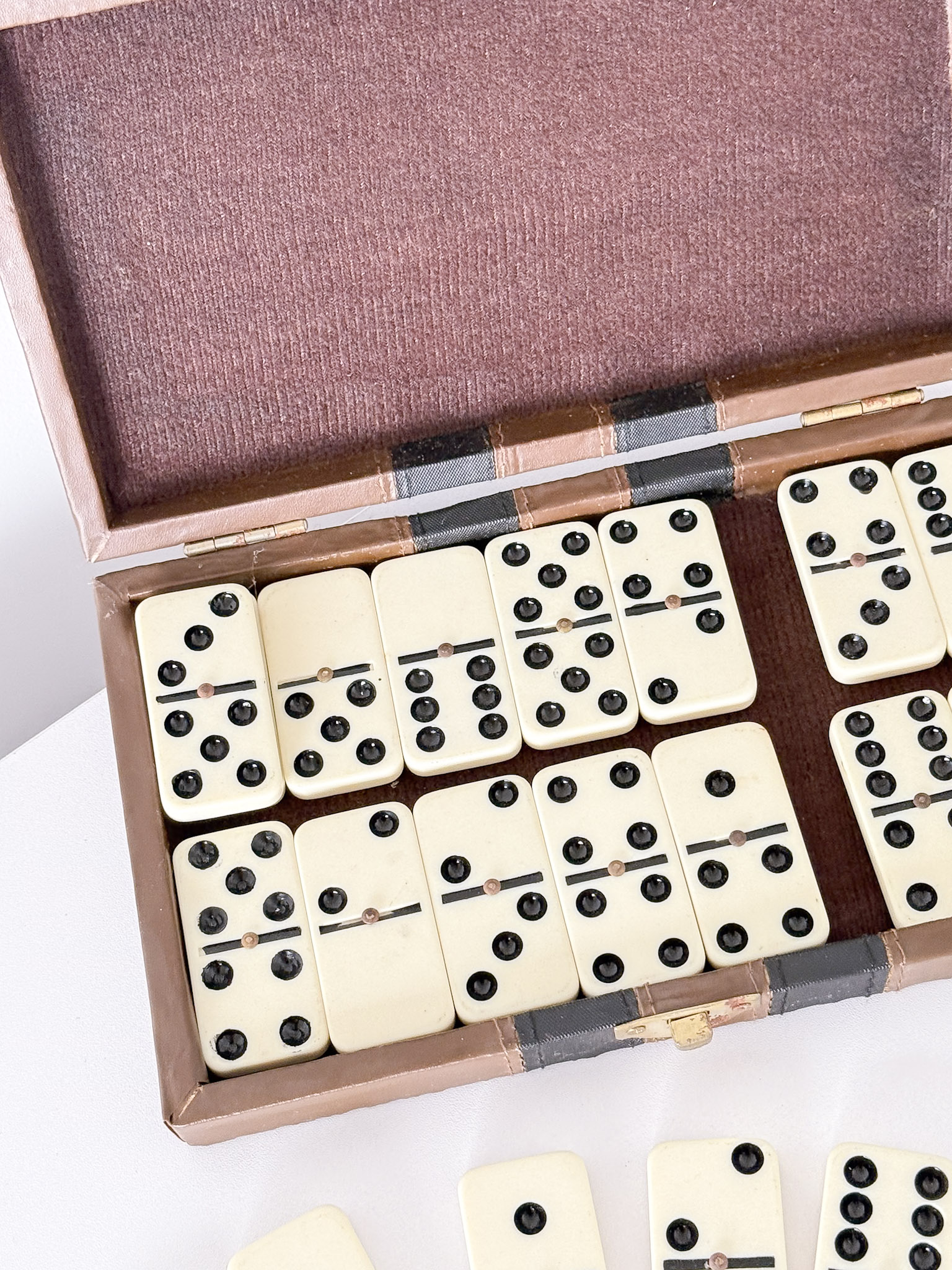 Vintažinis domino