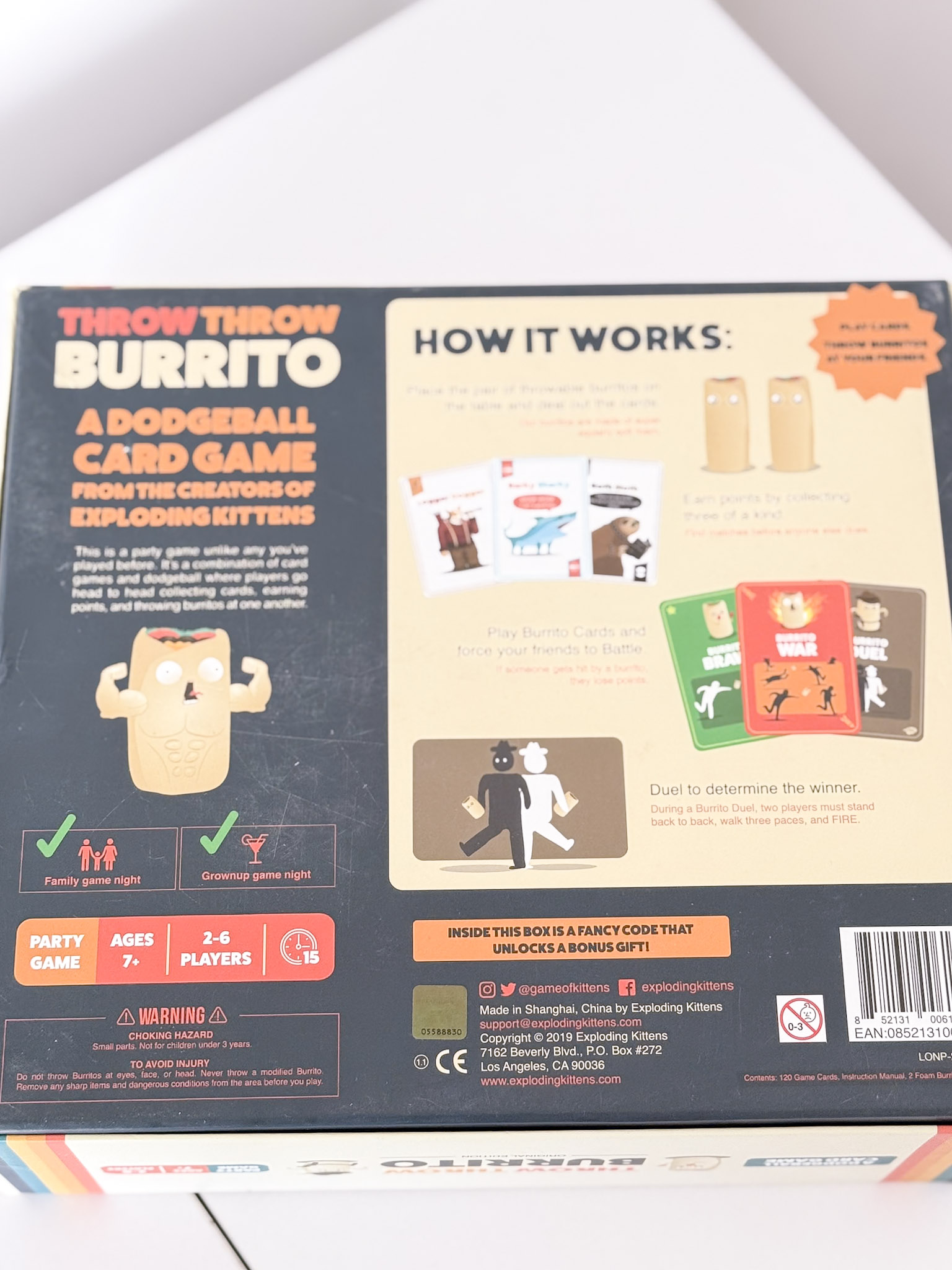 "Throw Throw Burrito" stalo žaidimas
