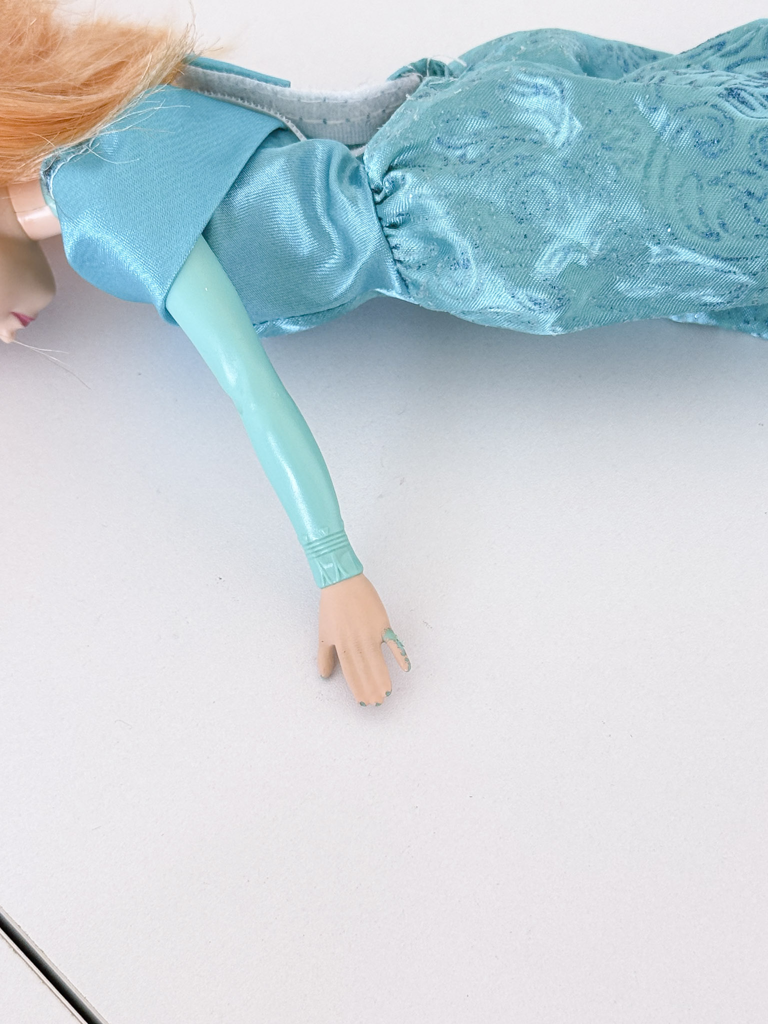 Disney Frozen Anna barbė